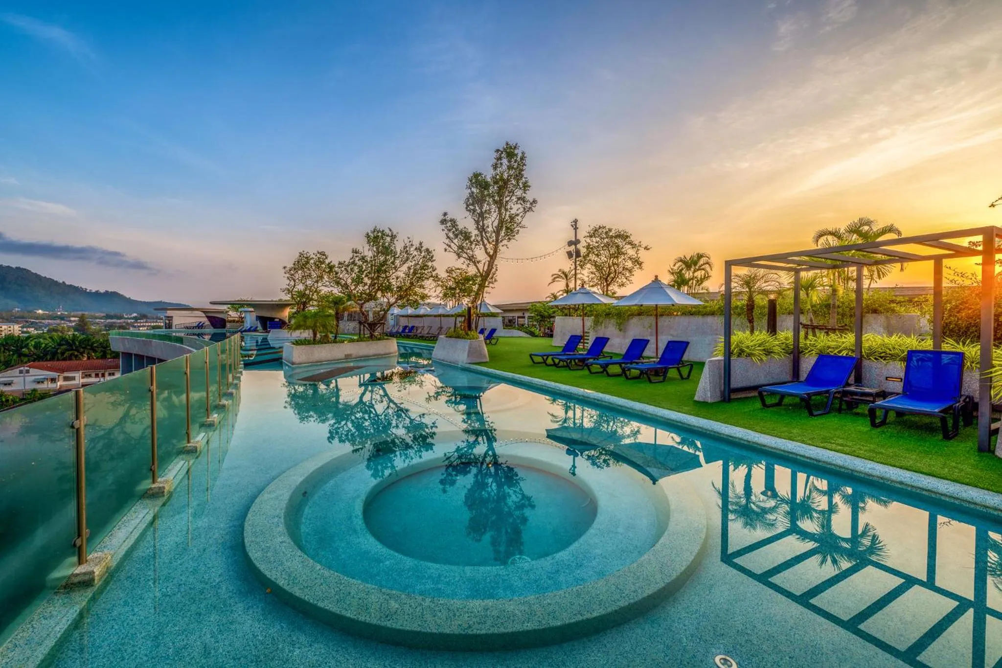 Swimming pool in HOMA Phuket Town