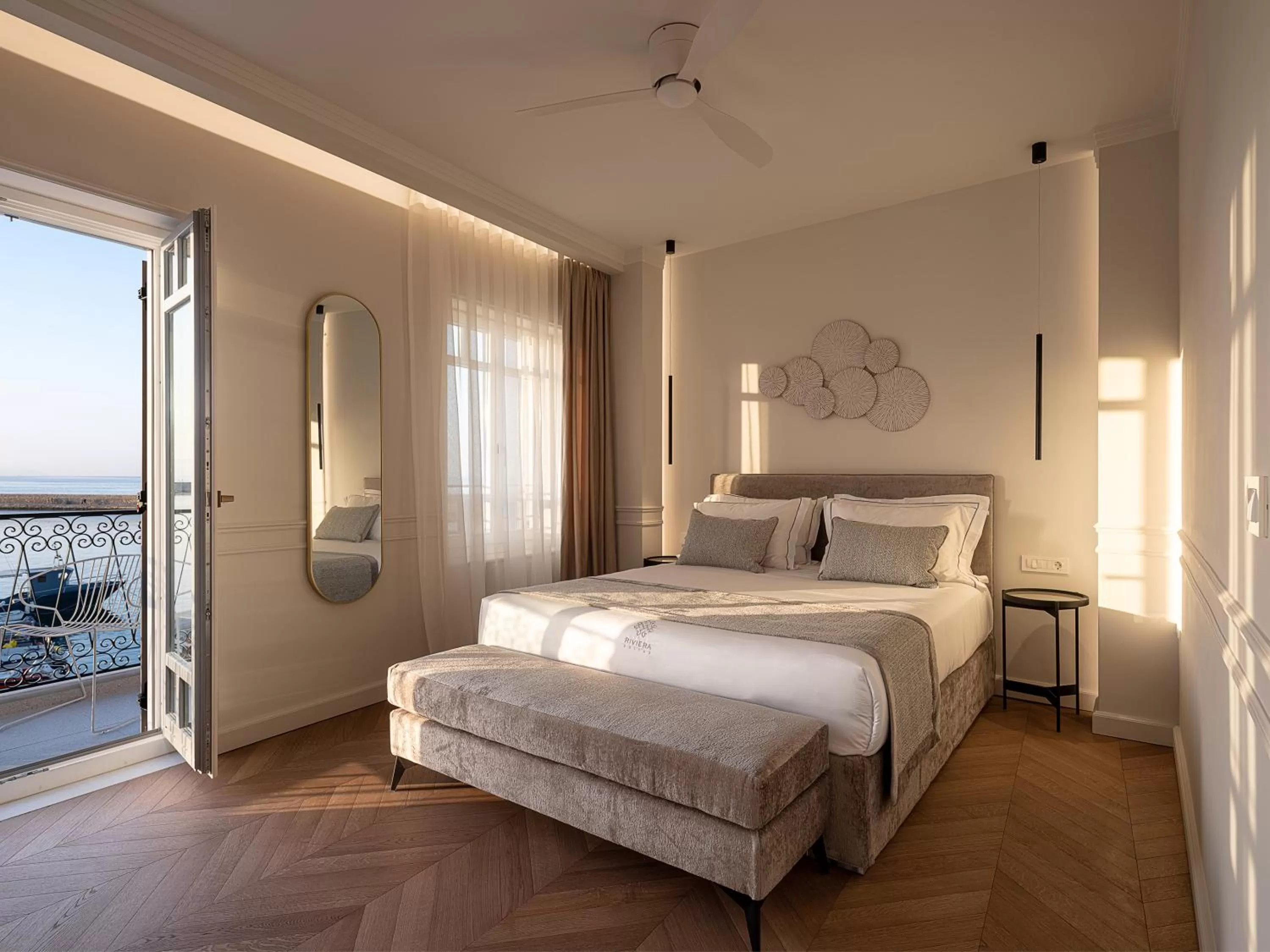 Bedroom, Bed in Riviera Suites