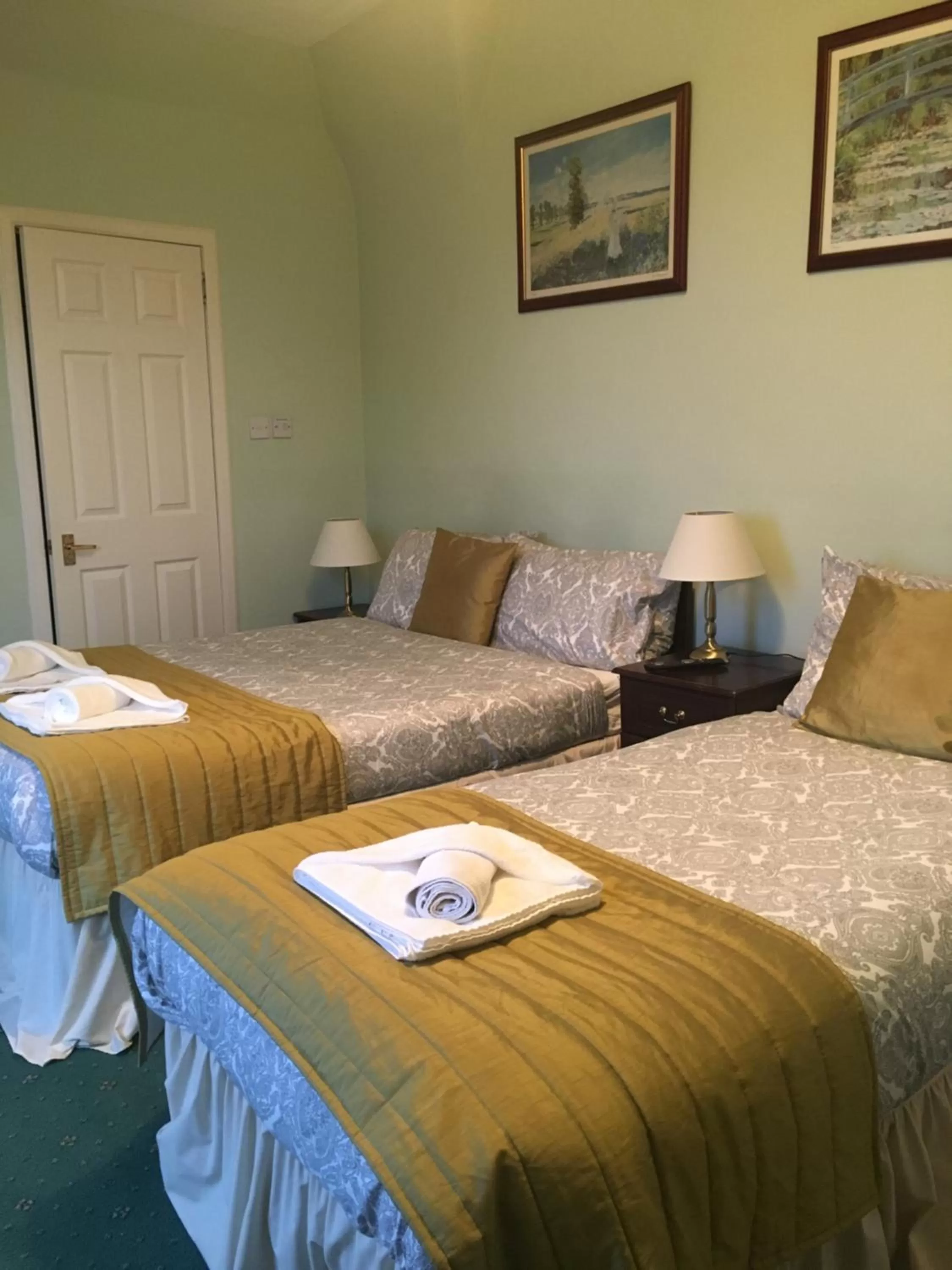 Bedroom, Bed in Airdenair Guest House