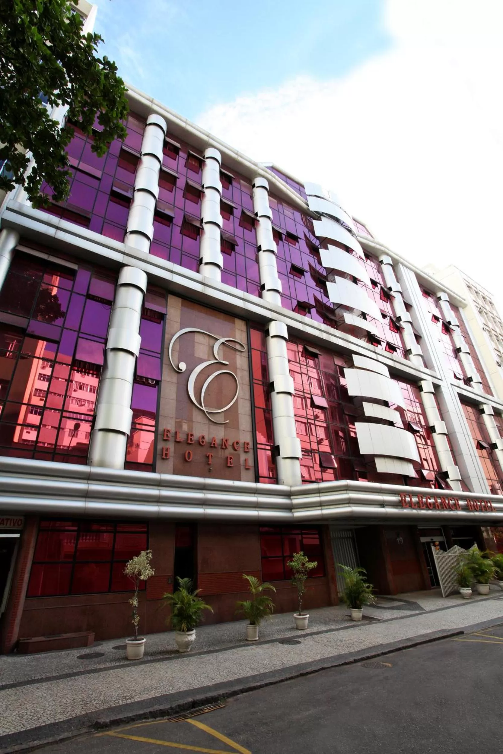 Facade/entrance in Elegance Praia Hotel
