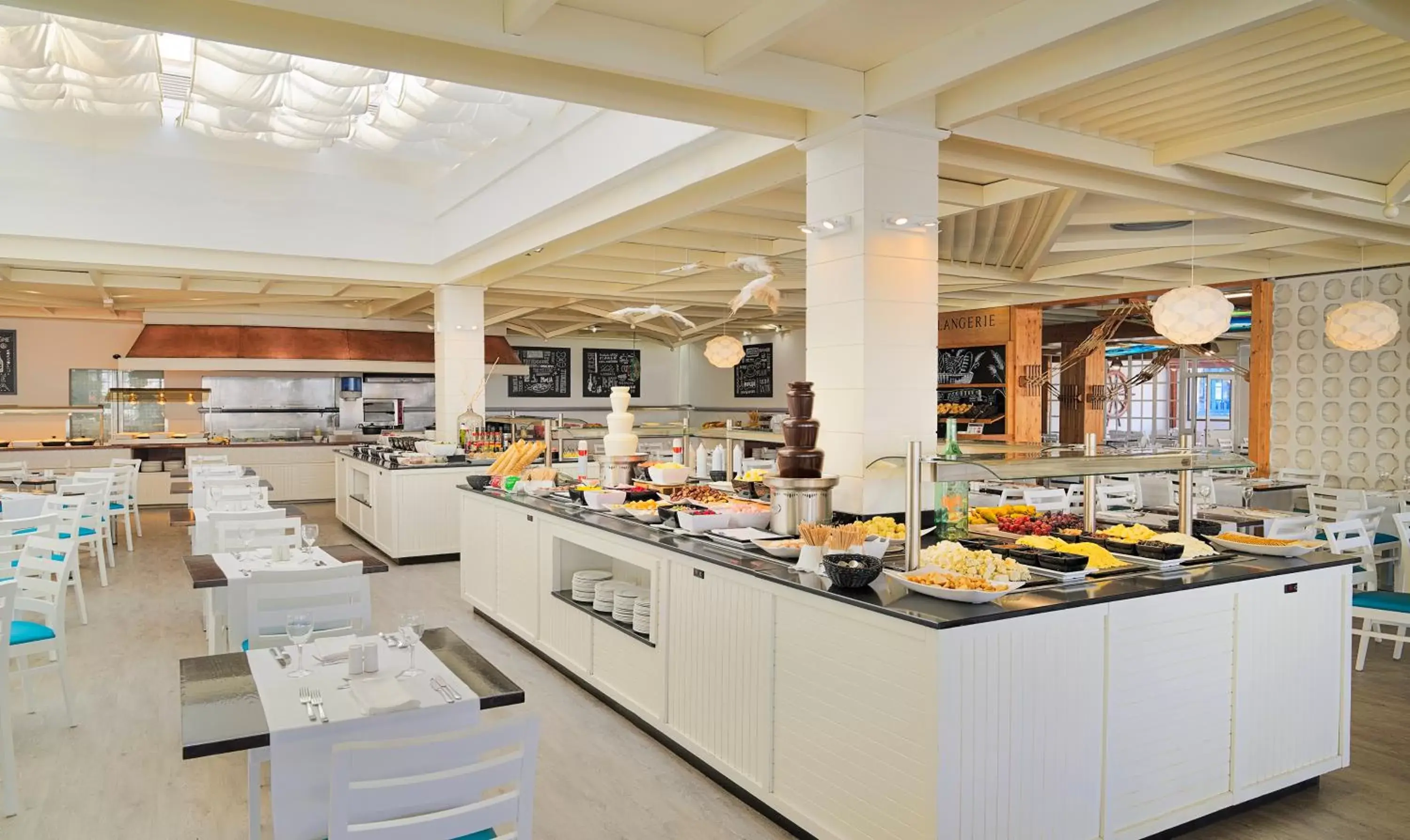 Restaurant/places to eat in H10 Suites Lanzarote Gardens Restaurant/places to eat in H10 Suites Lanzarote Gardens