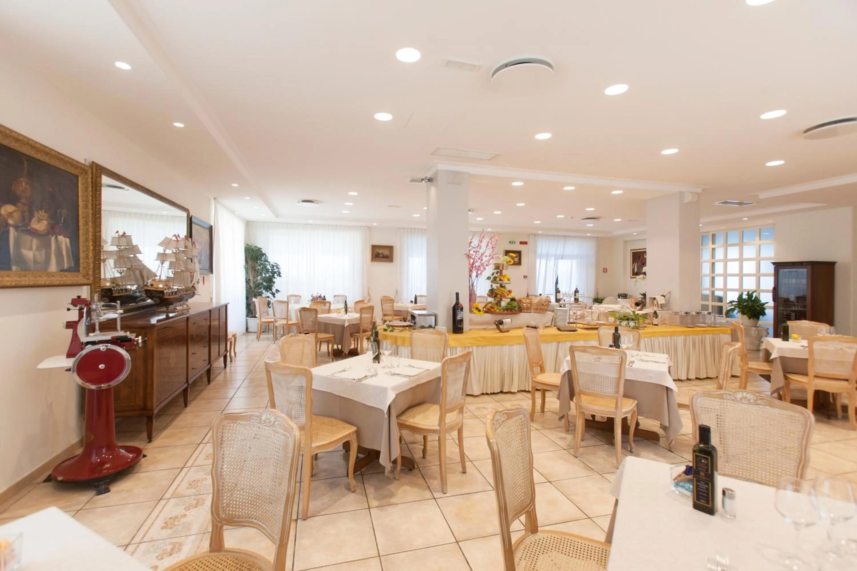 Restaurant/places to eat in Baia D'Argento