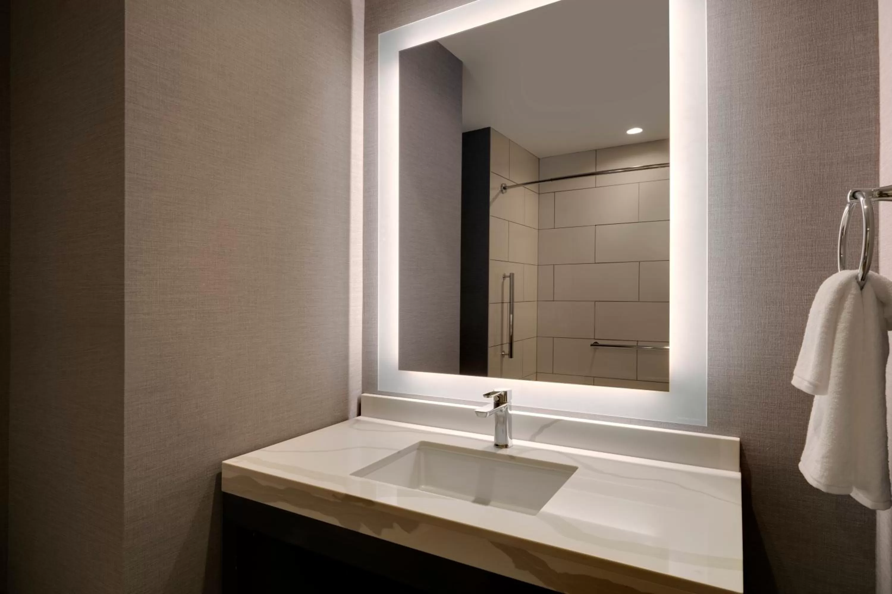 Bathroom in Hyatt House LAX Century Blvd