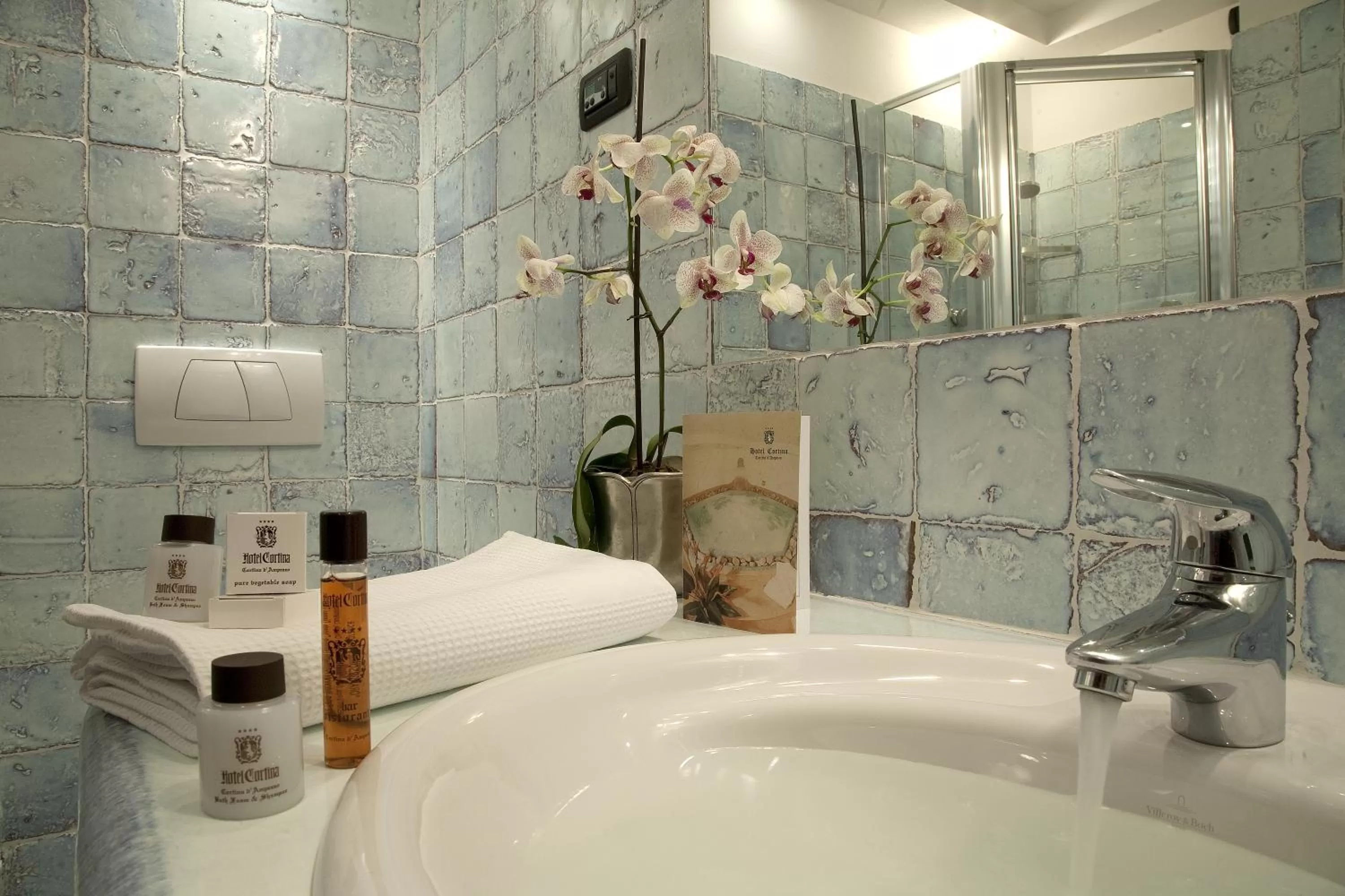 Bathroom in Hotel Cortina