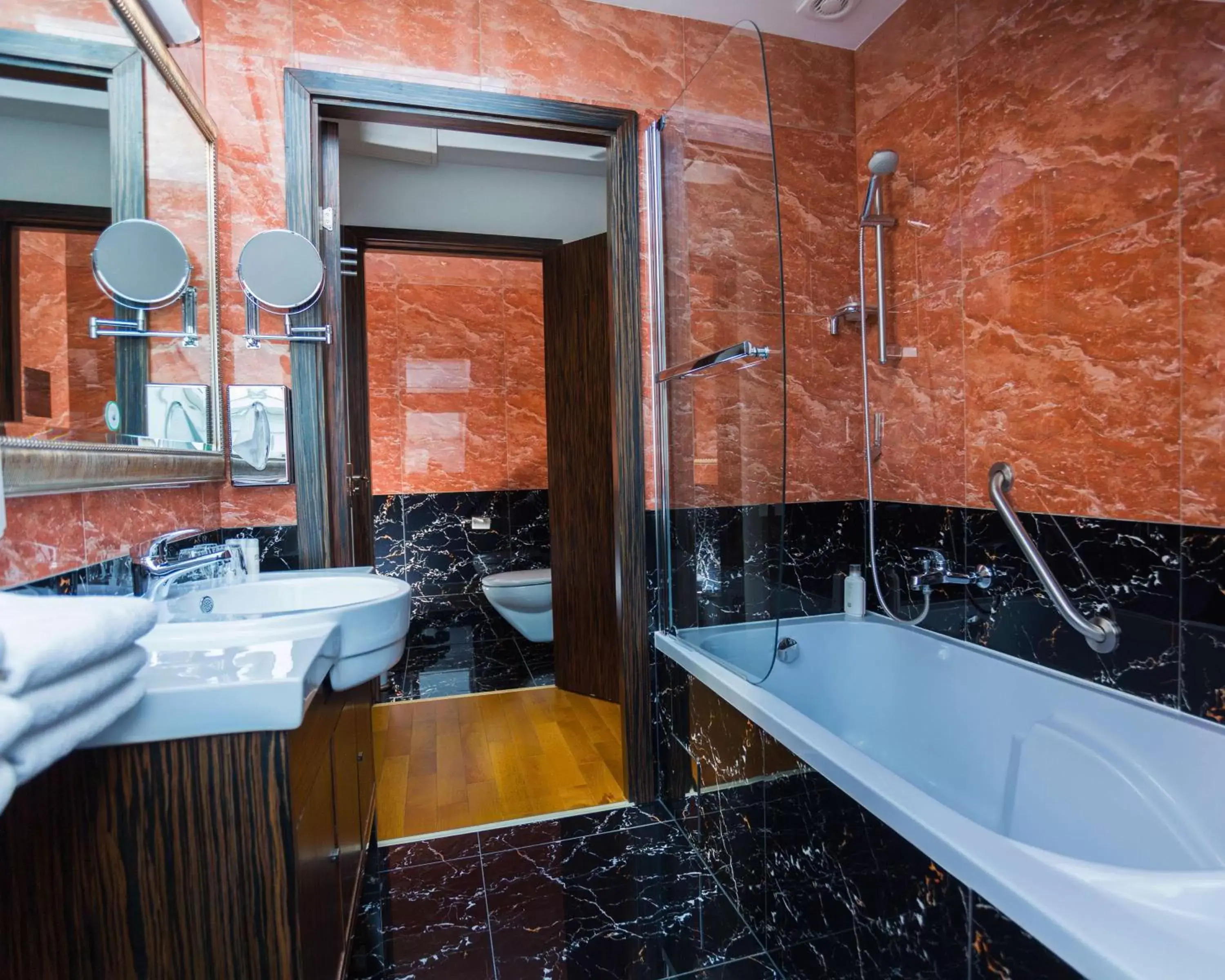 Bathroom in Best Western Plus Hotel Arcadia