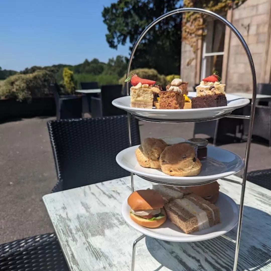 Food and drinks in Shaw Hill Hotel Golf And Country Club