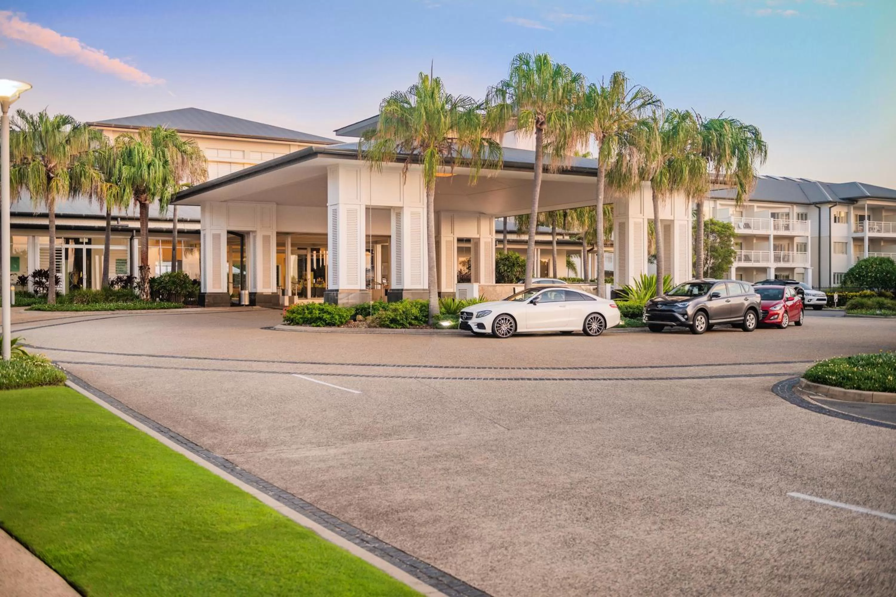 Facade/entrance in Mantra on Salt Beach
