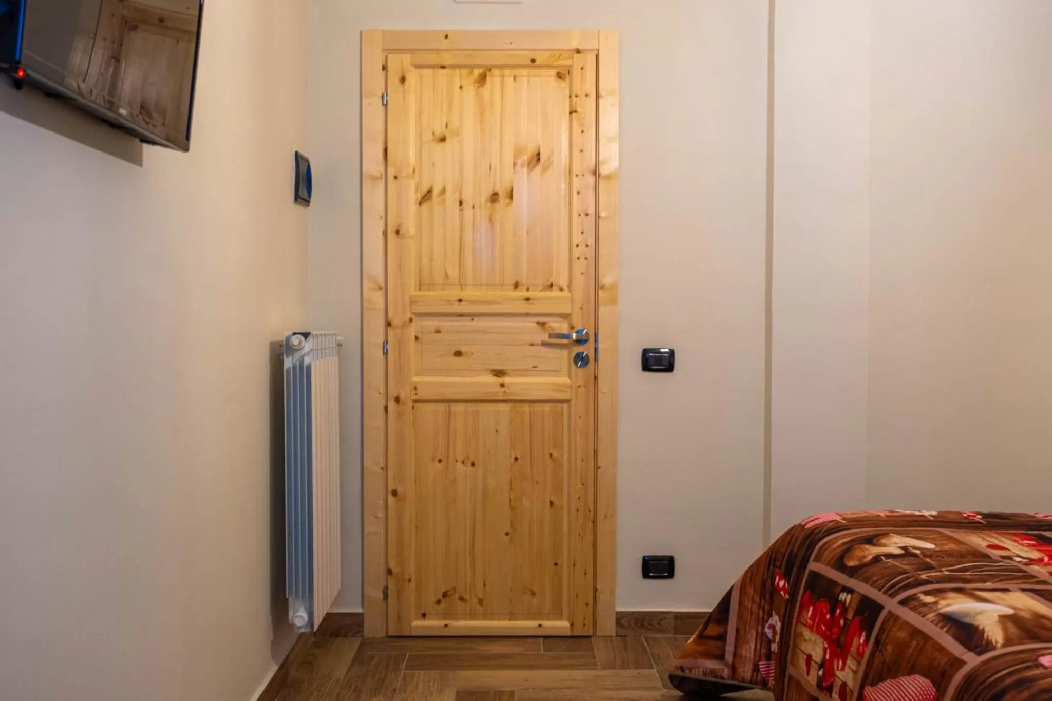 TV/Entertainment Center in Hotel Sirio