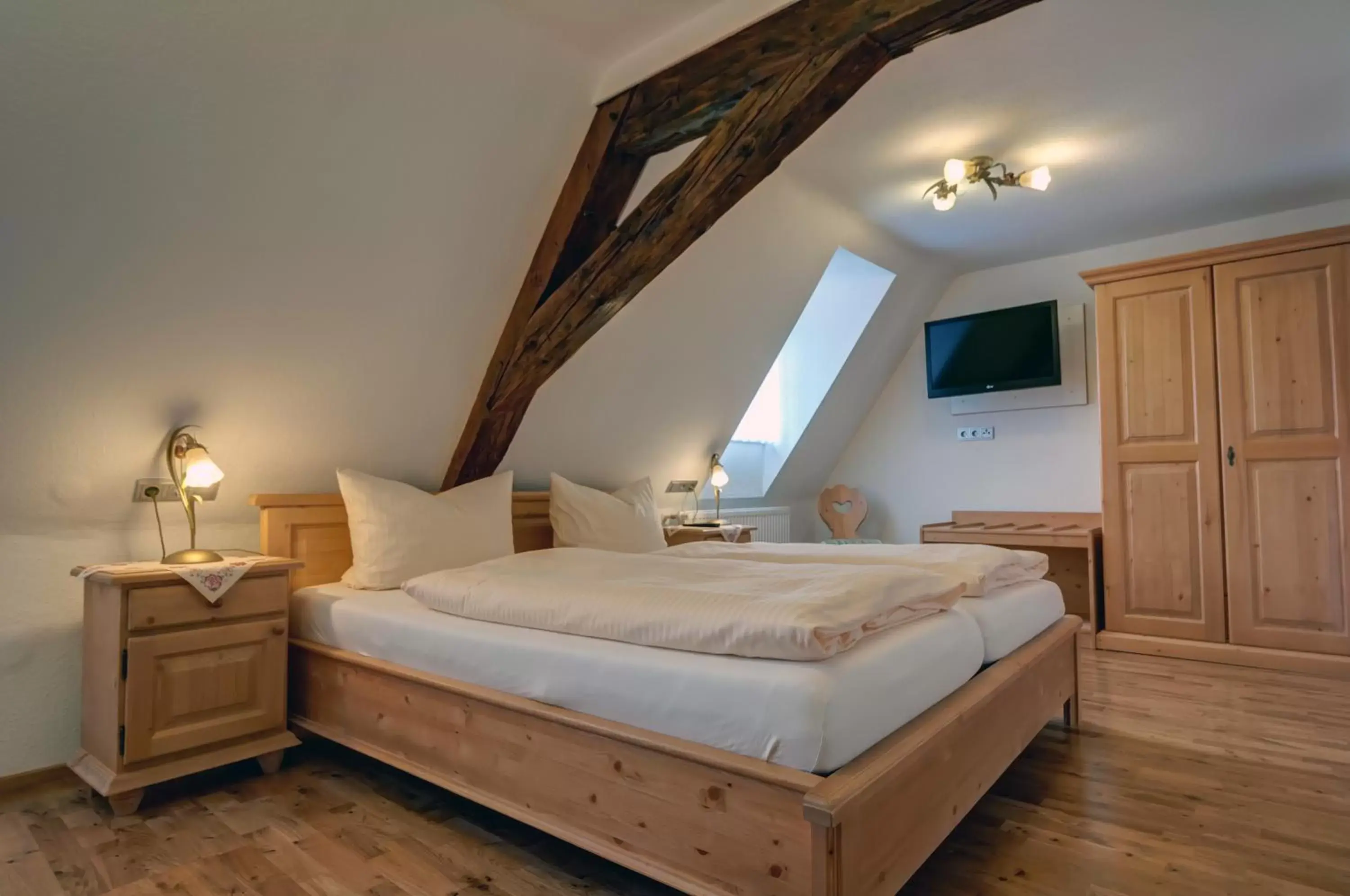 Photo of the whole room, Bed in Hotel Gasthof Rössle