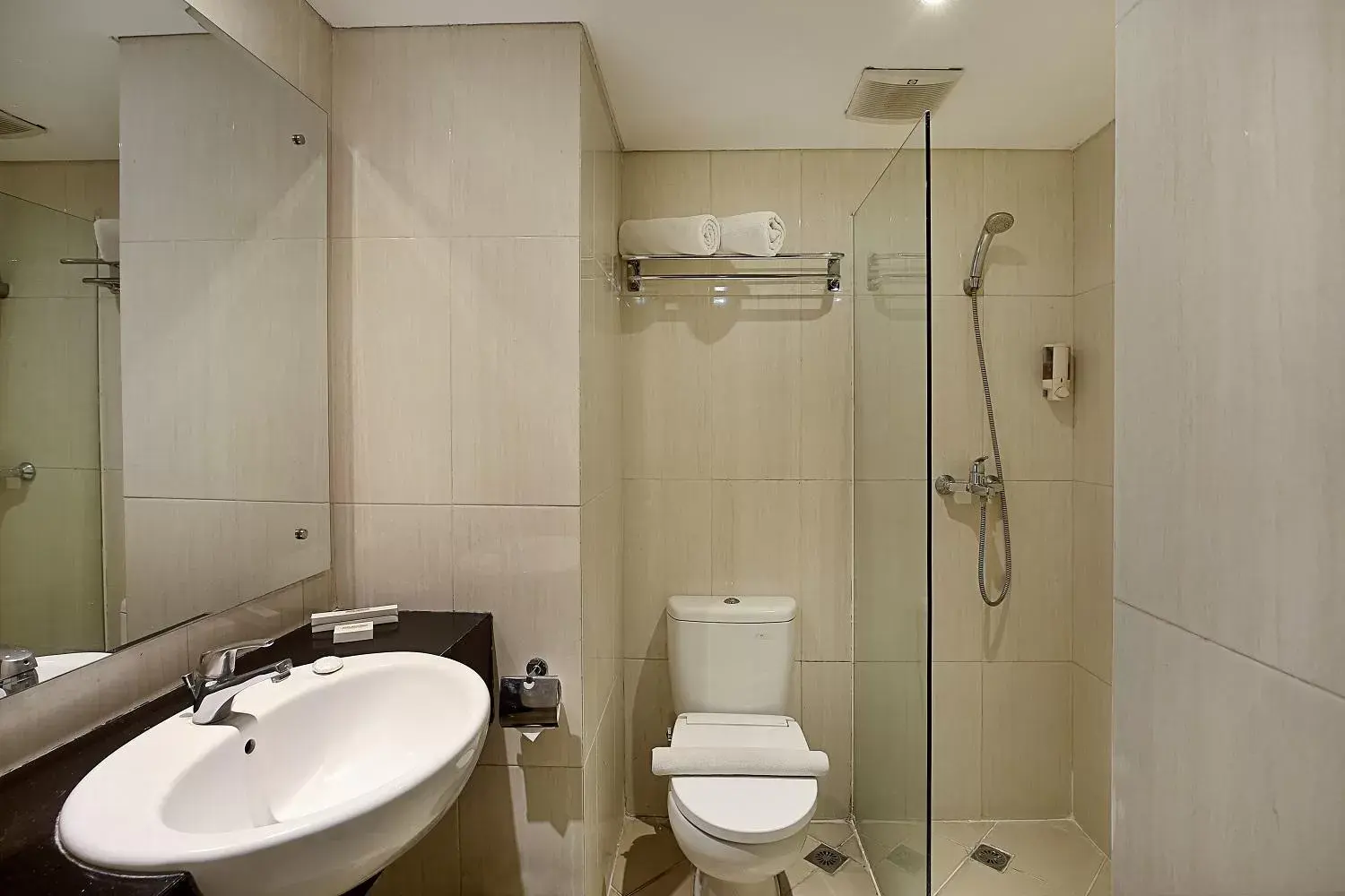 Bathroom in Rofa Kuta Hotel - CHSE Certified