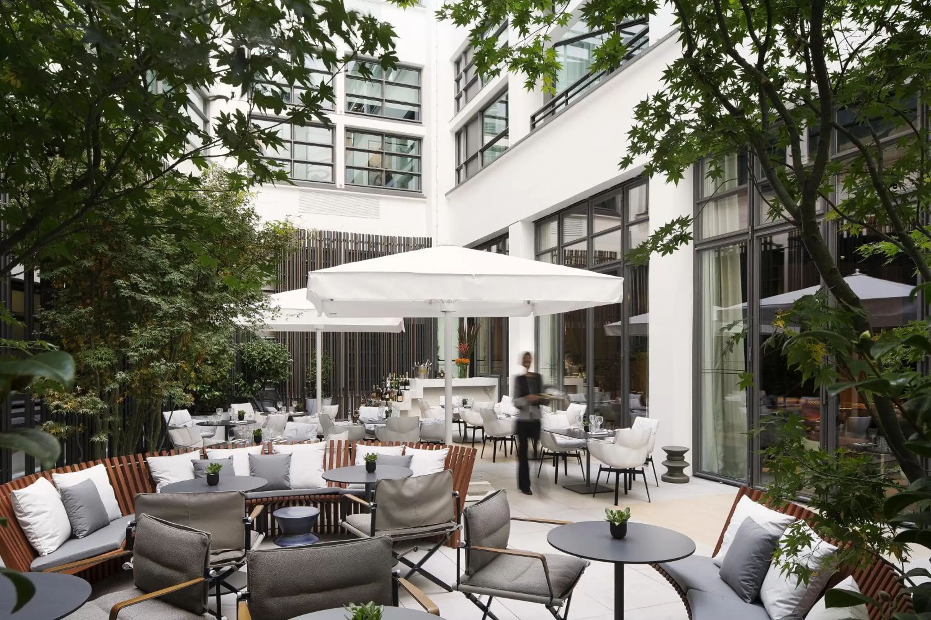 Balcony/Terrace, Restaurant/Places to Eat in Le Cinq Codet