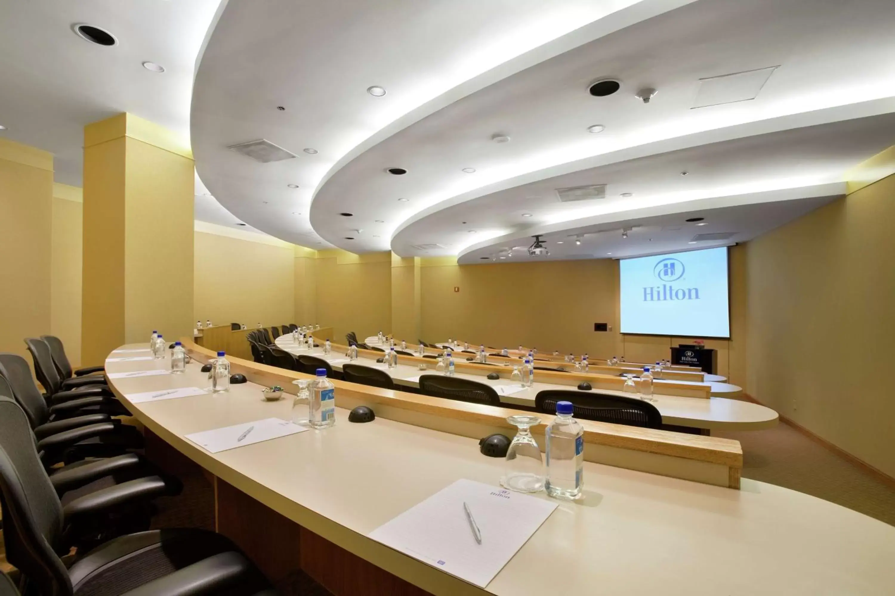 Meeting/conference room in Hilton Salt Lake City Center