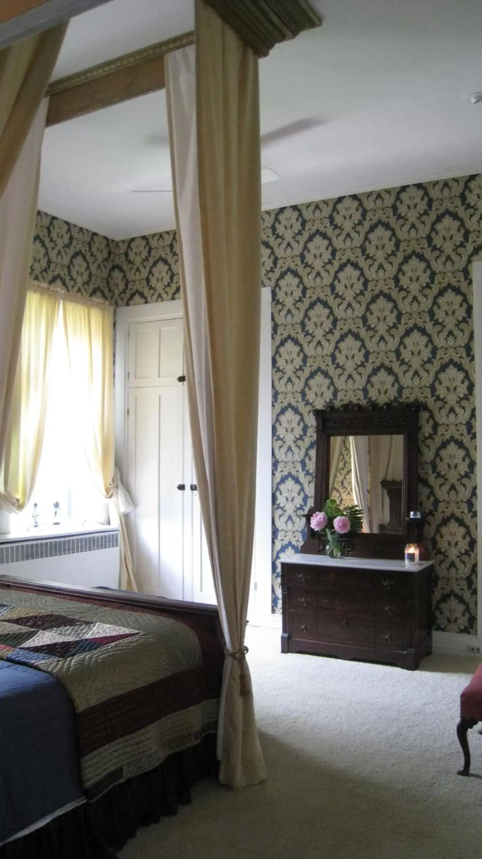 Decorative detail, Bed in Allegheny Street Bed & Breakfast