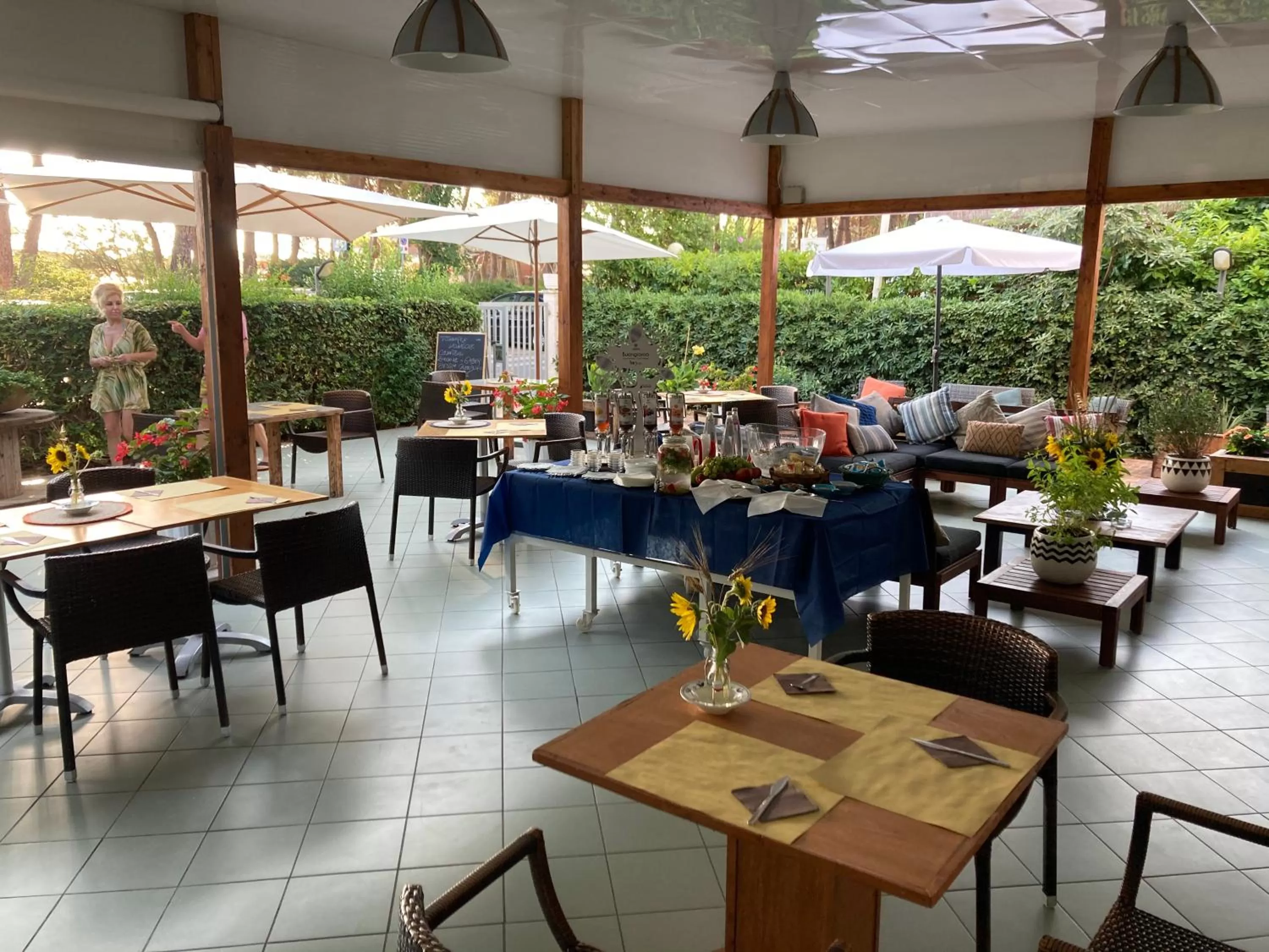 Lounge or bar in Hotel Cerrano