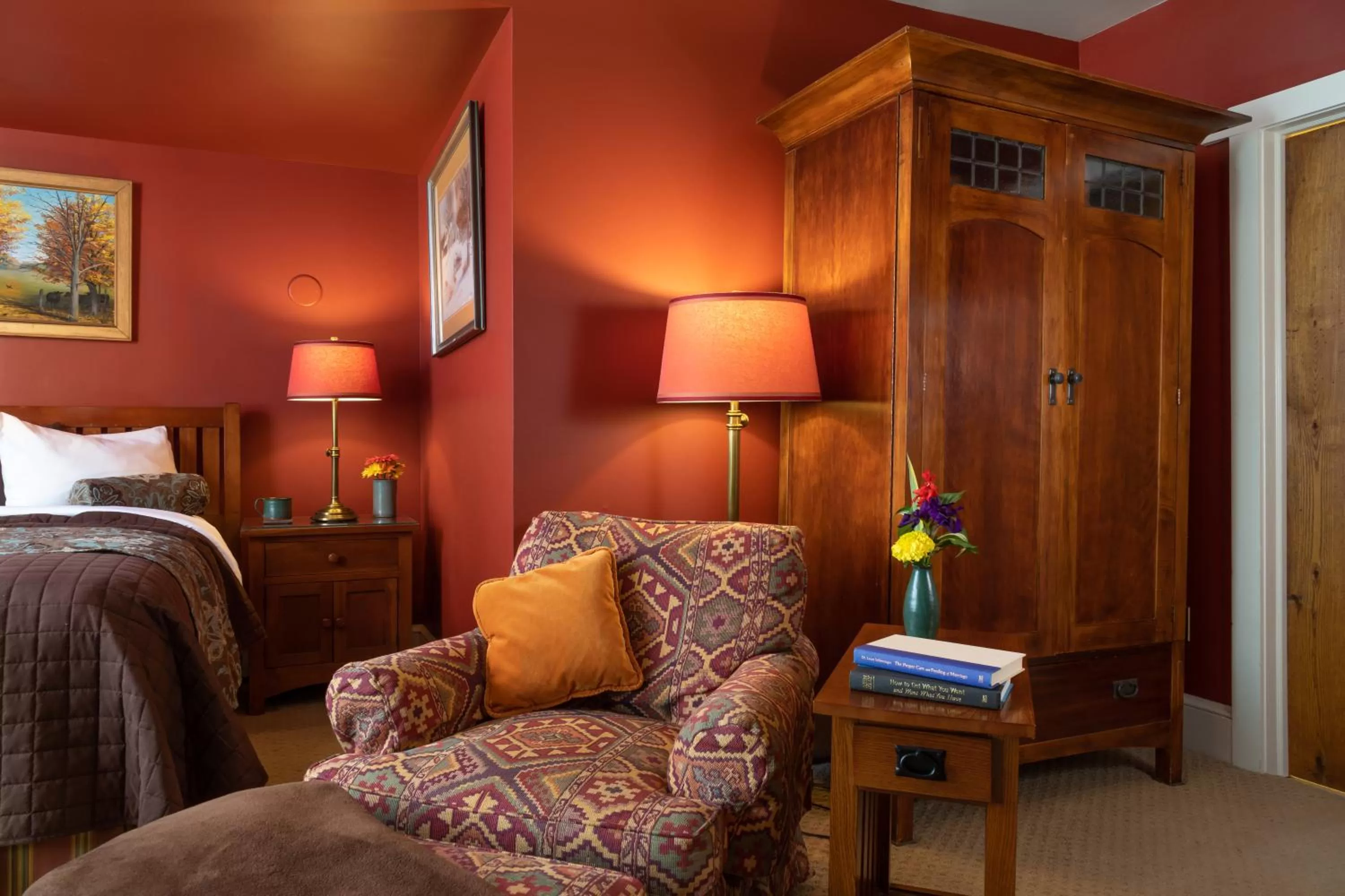 Bed in Lake Pointe Inn