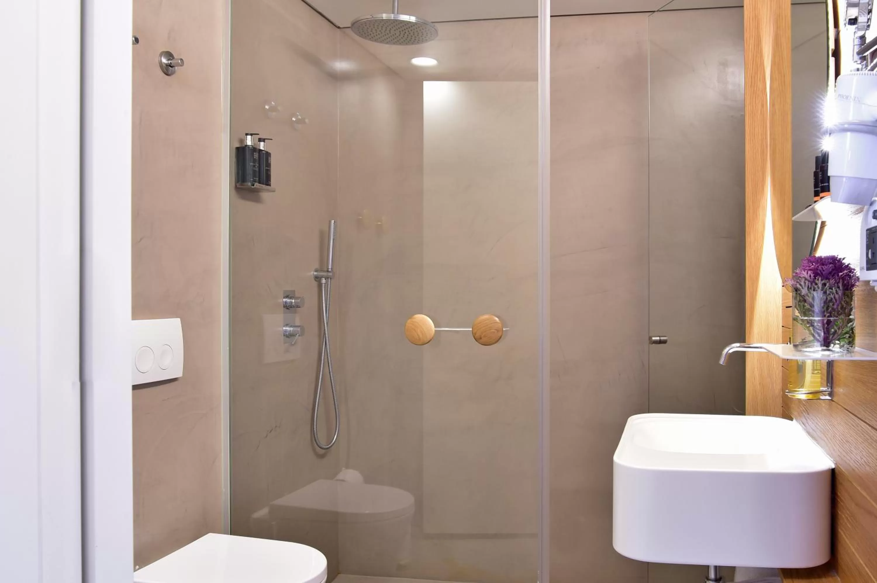 Toilet in My Story Hotel Rossio