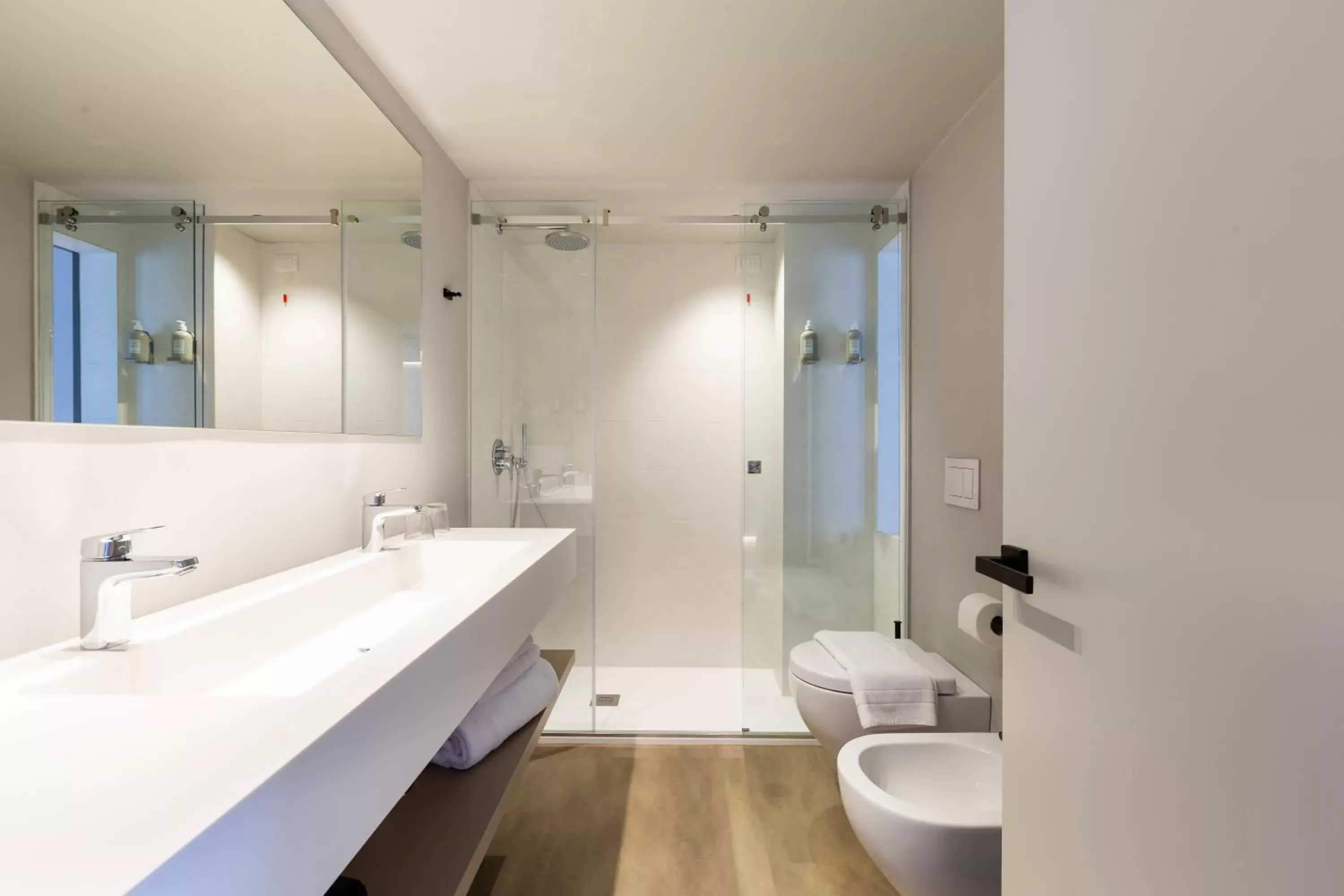Shower, Bathroom in GoTì Hotel