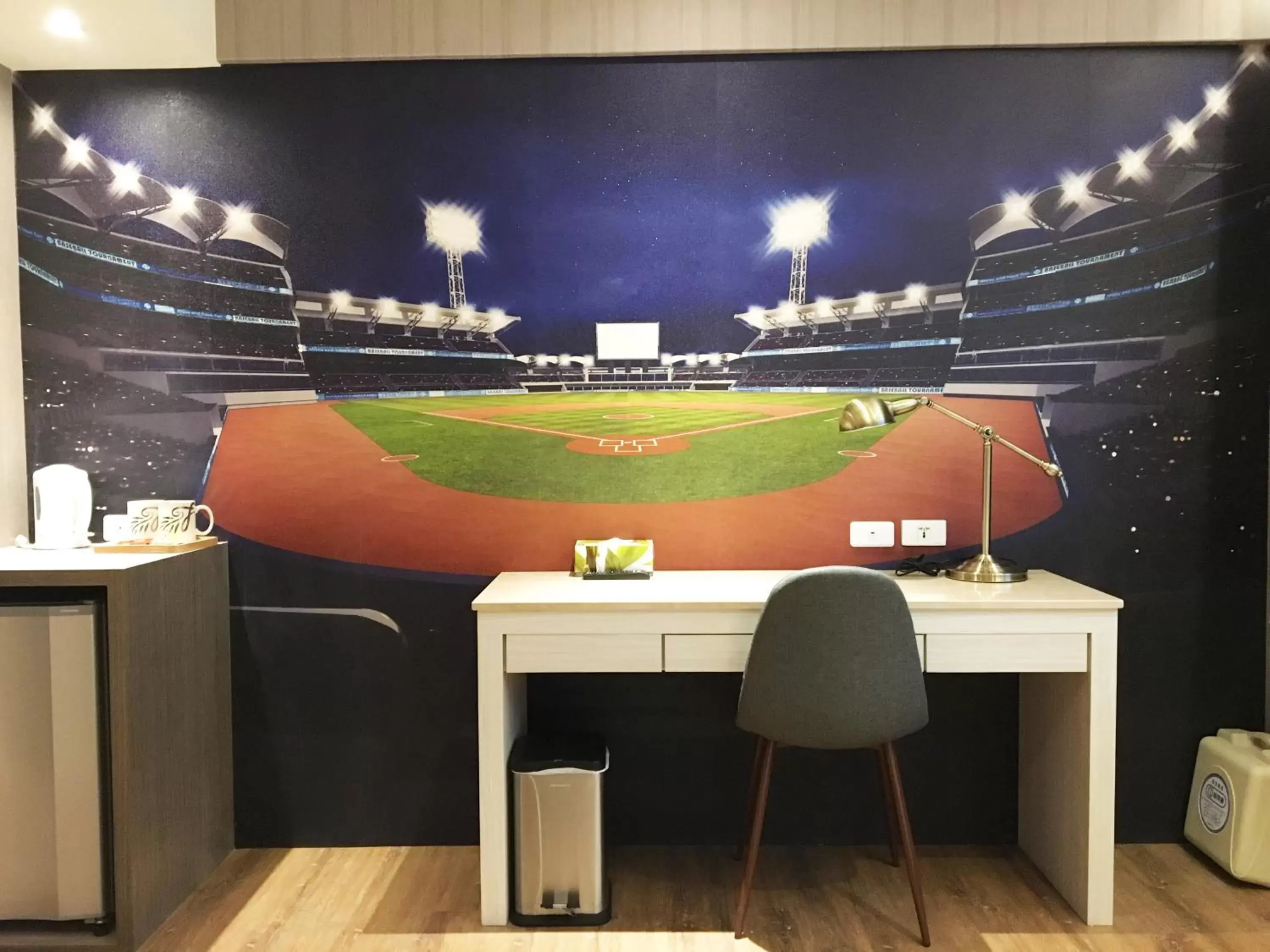 Photo of the whole room in La Hotel-Baseball Theme Hall