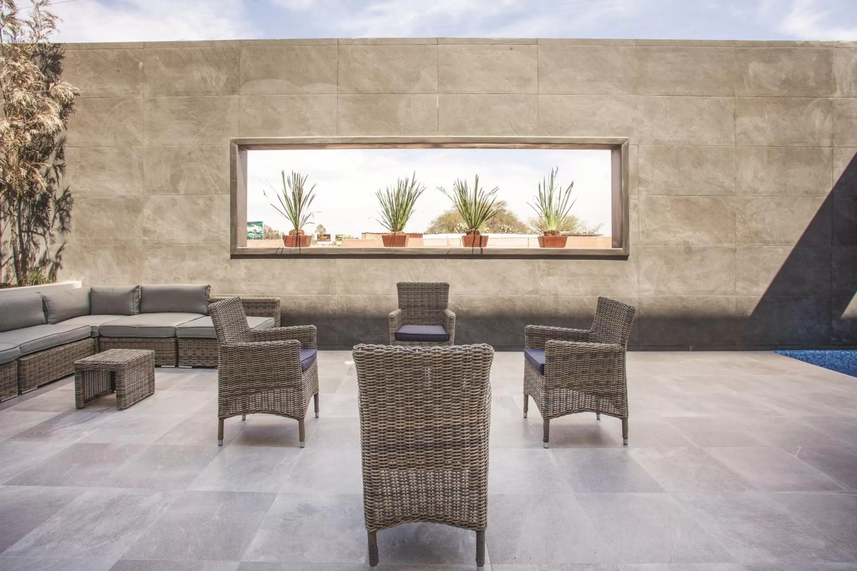 Swimming pool, Lobby/Reception in La Quinta by Wyndham Aguascalientes