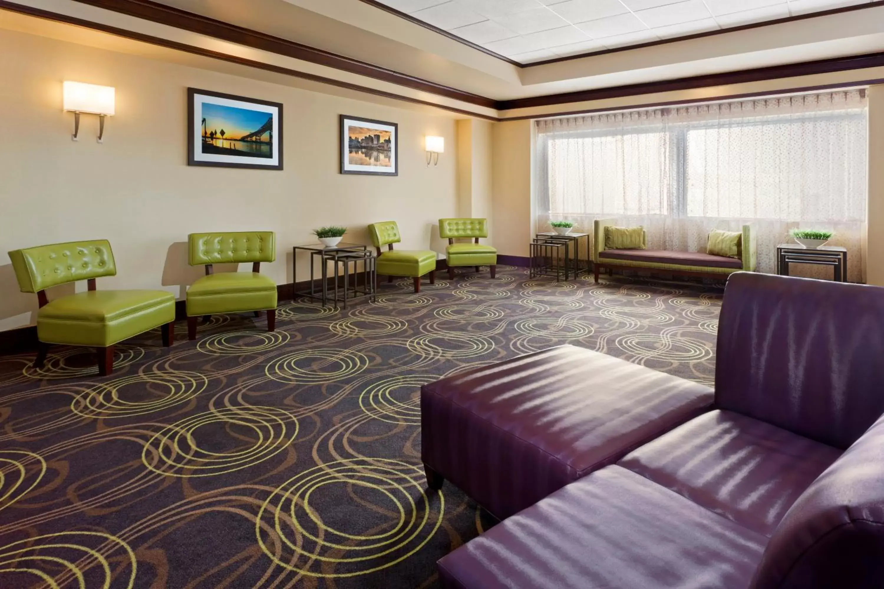 Meeting/conference room in Holiday Inn Clark - Newark, an IHG Hotel