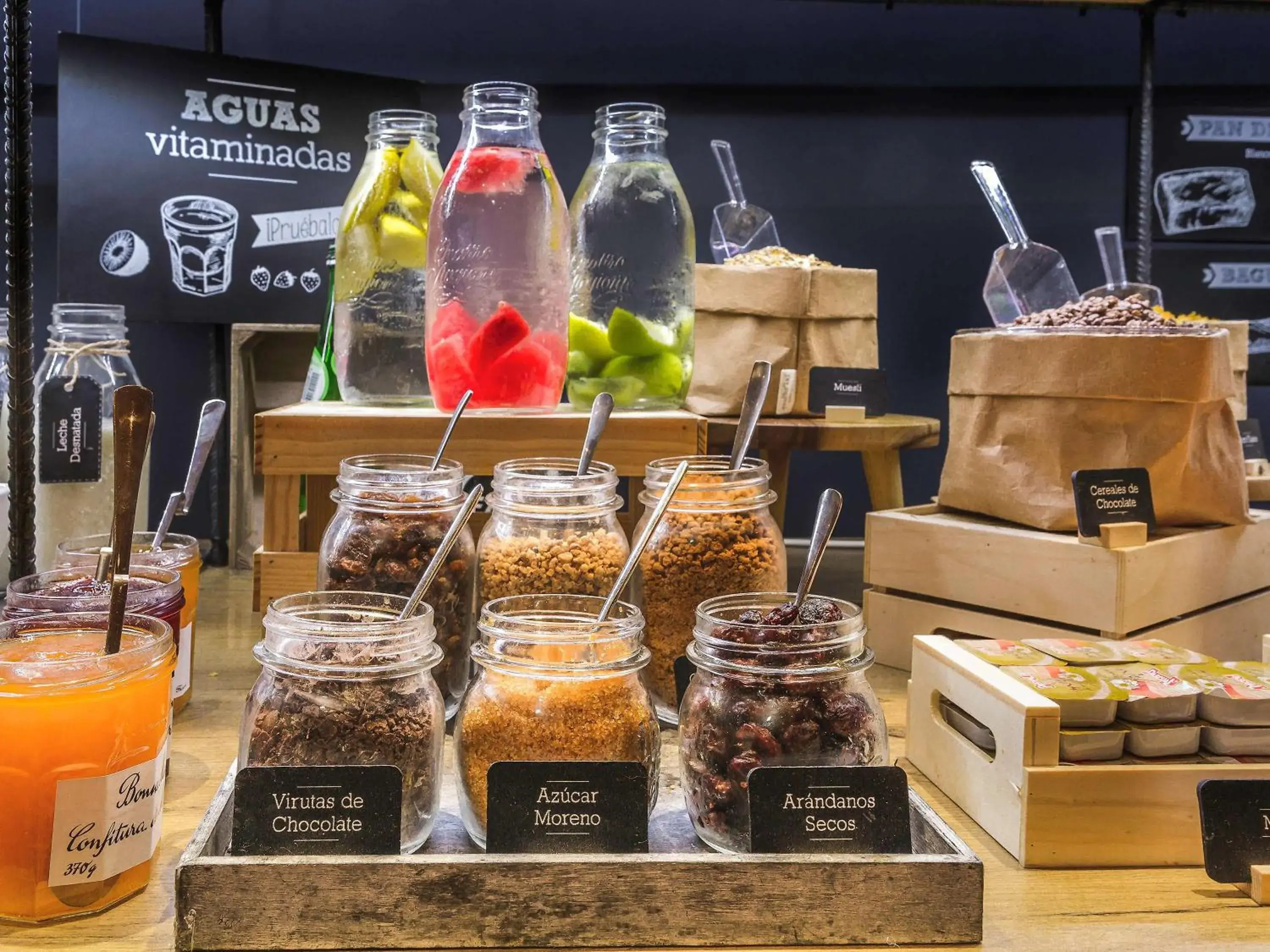 Restaurant/places to eat in Ibis Barcelona Meridiana Restaurant/places to eat in Ibis Barcelona Meridiana