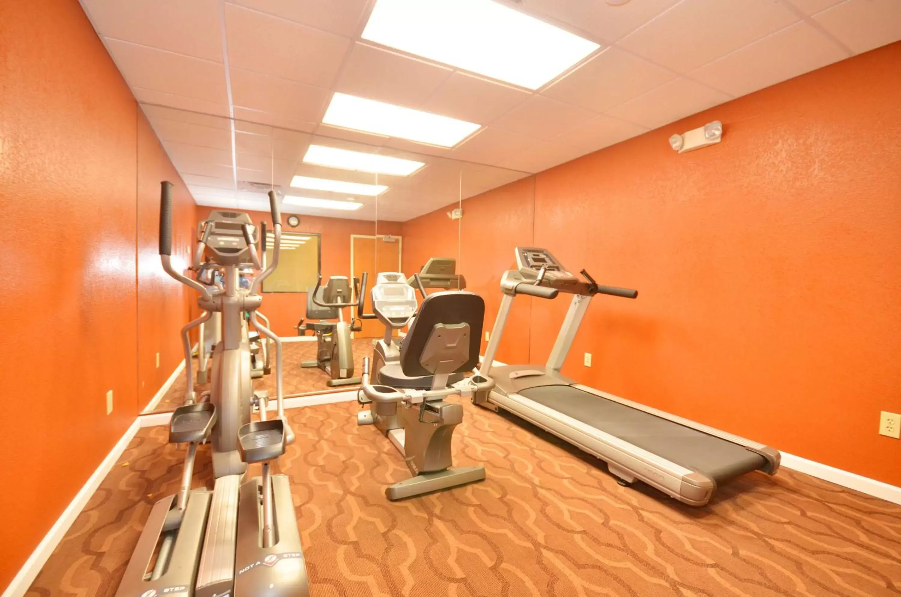 Fitness centre/facilities, Fitness Center/Facilities in Best Western Commerce Inn