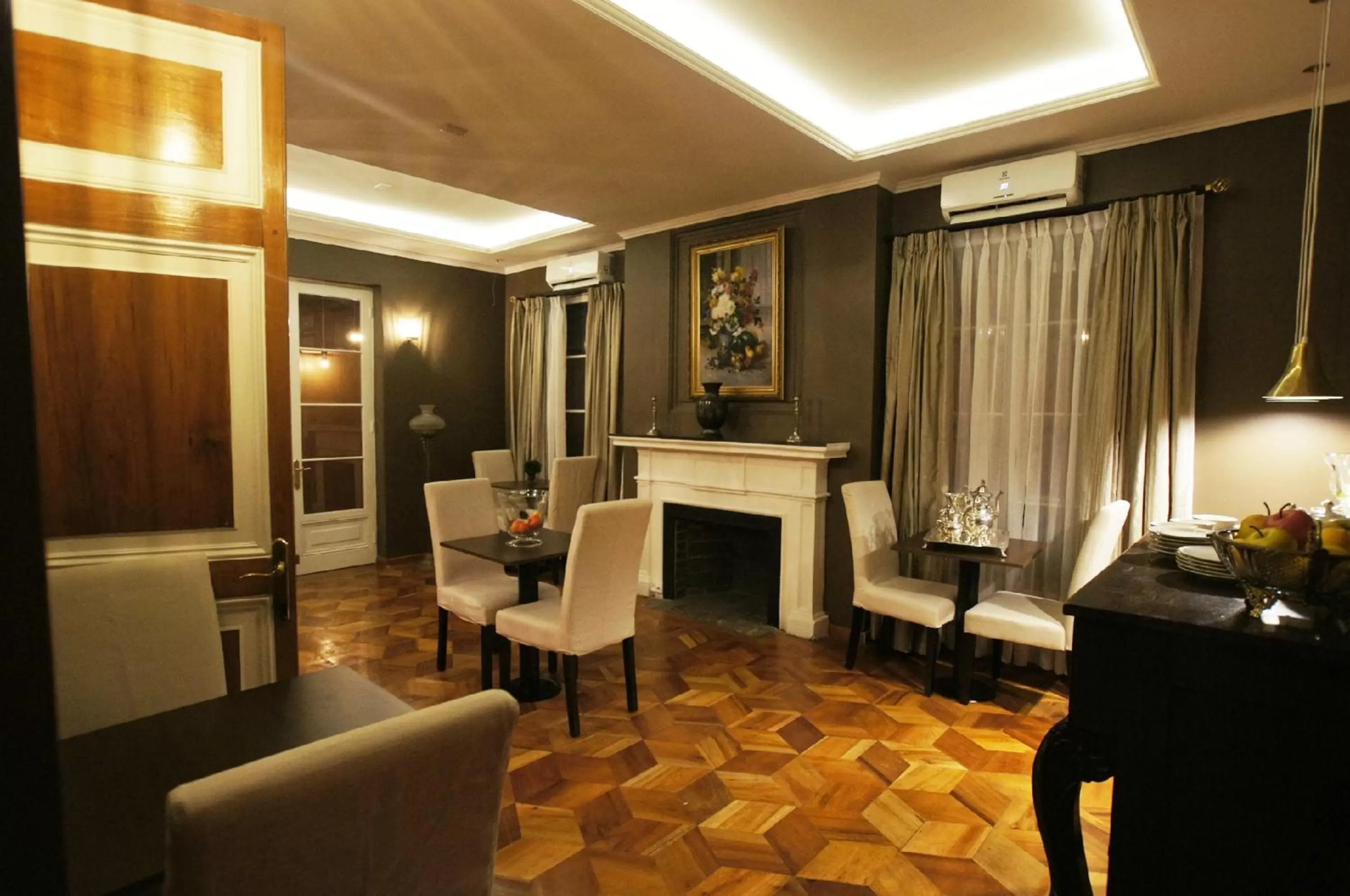 Restaurant/places to eat in Quiral Hotel Boutique