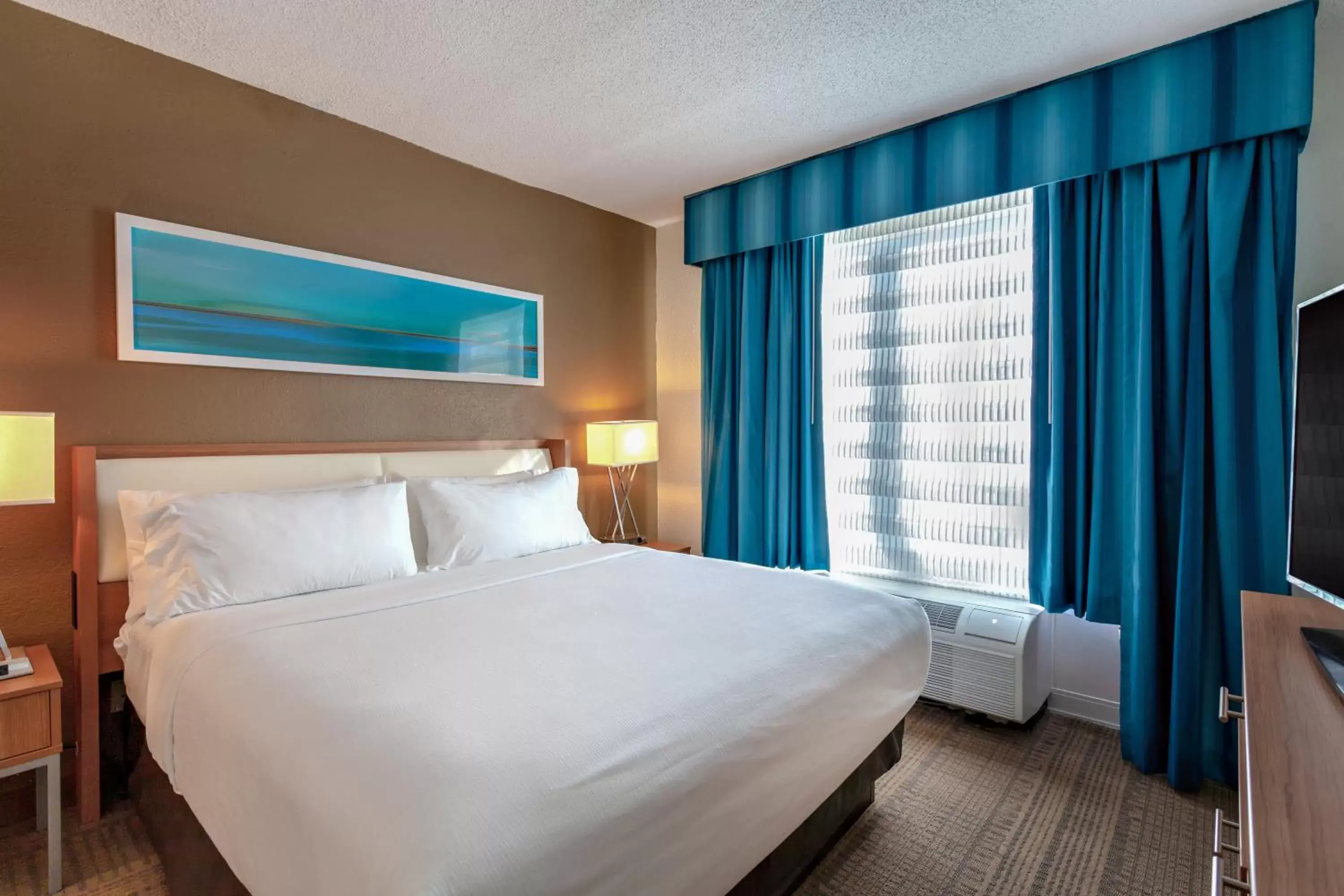 Bed in Holiday Inn - St Augustine - World Golf, an IHG Hotel