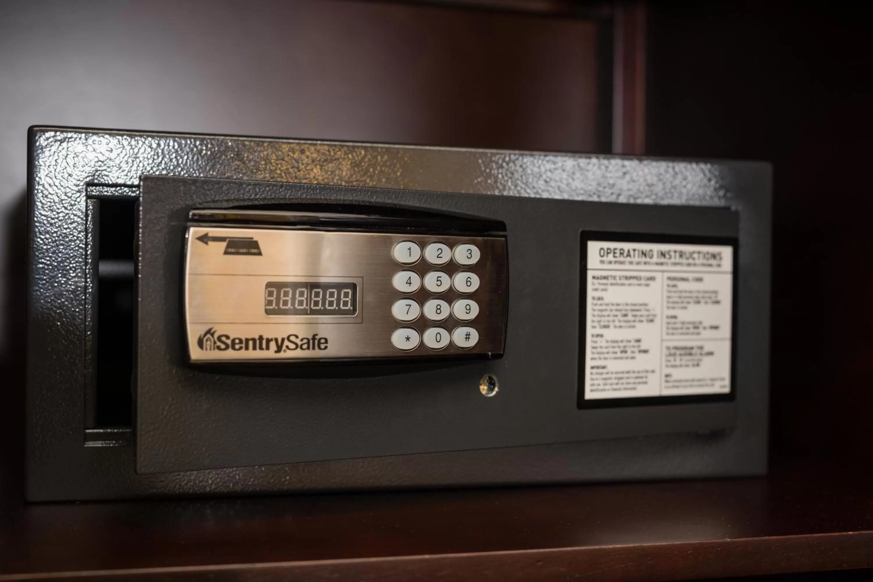 safe in Stage Coach Lodge