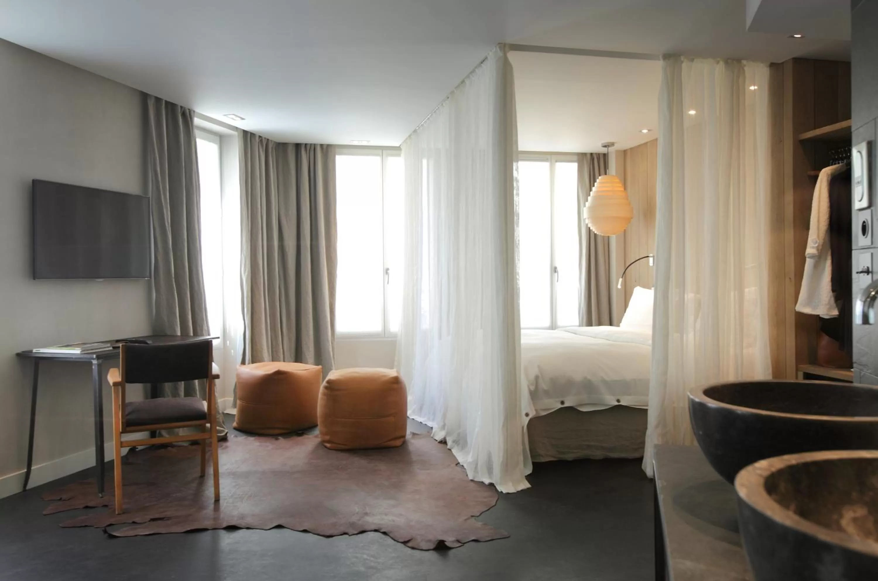 Photo of the whole room, Bed in Hidden Hotel