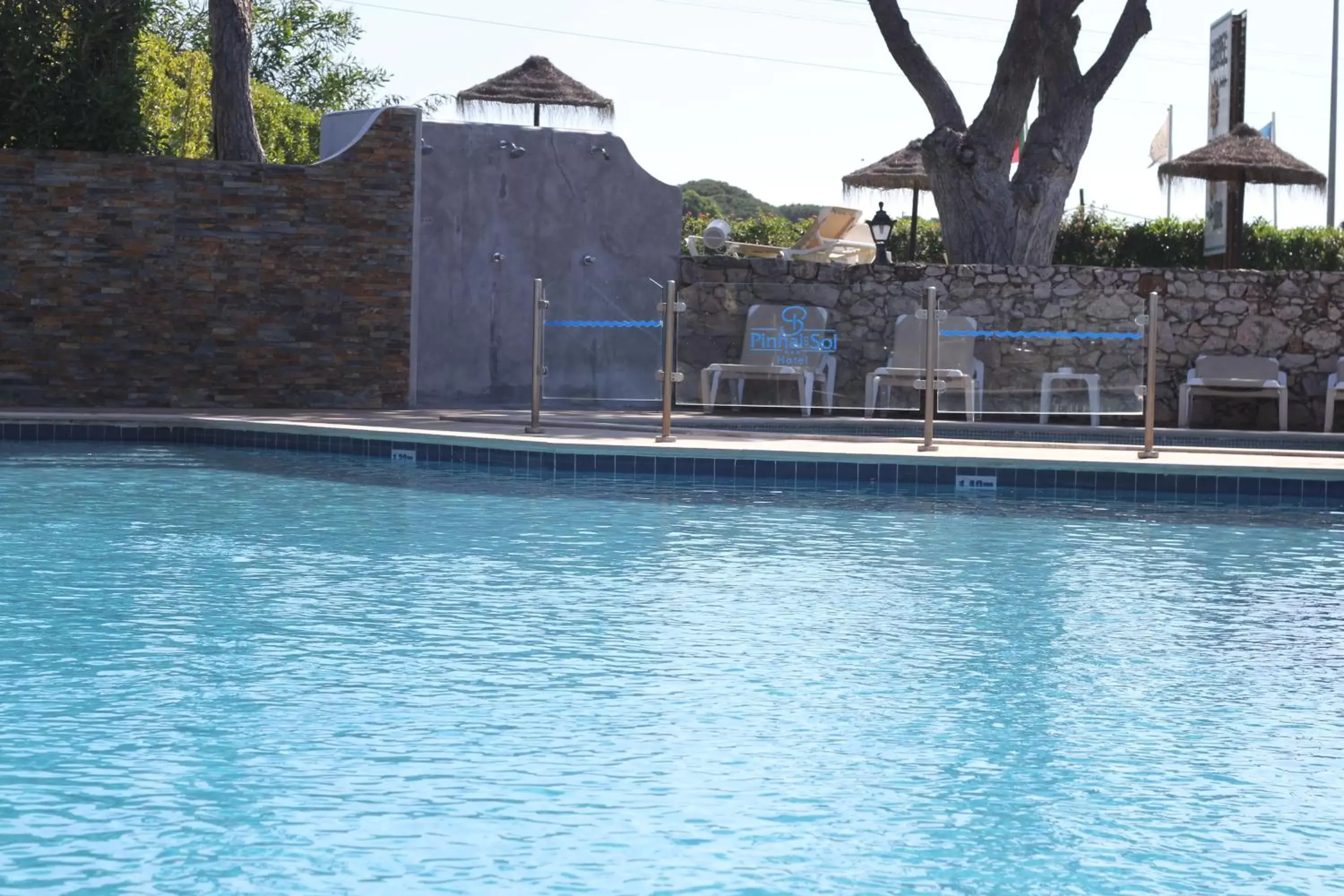 Swimming pool in Hotel Pinhal do Sol