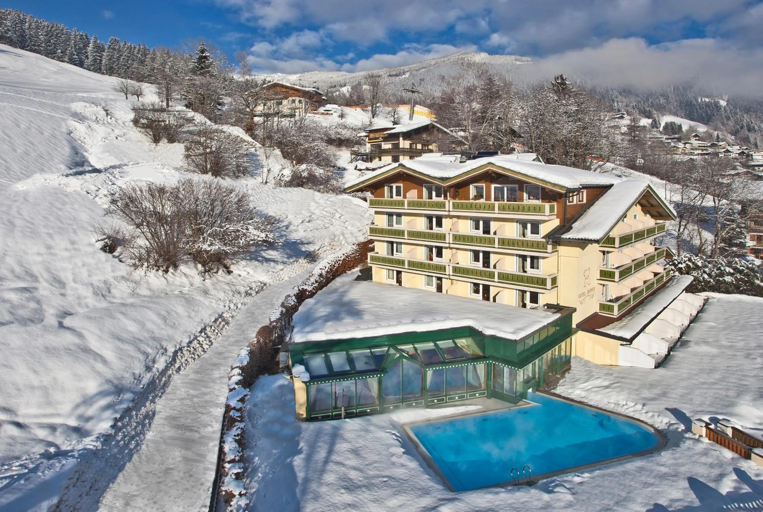 Facade/entrance in Hotel Berner