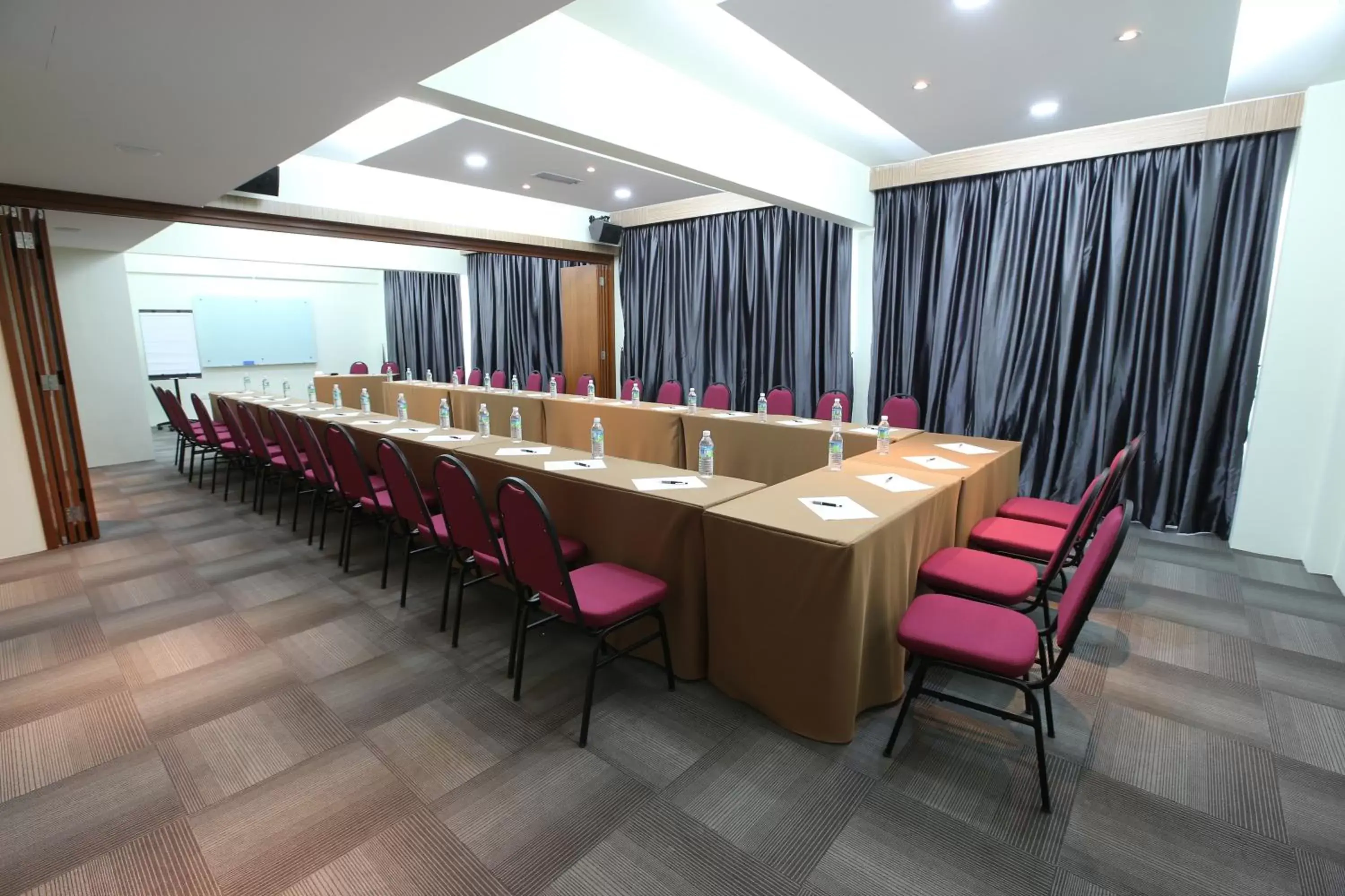 Meeting/conference room in SEM9 Senai "Formerly Known As Perth Hotel"