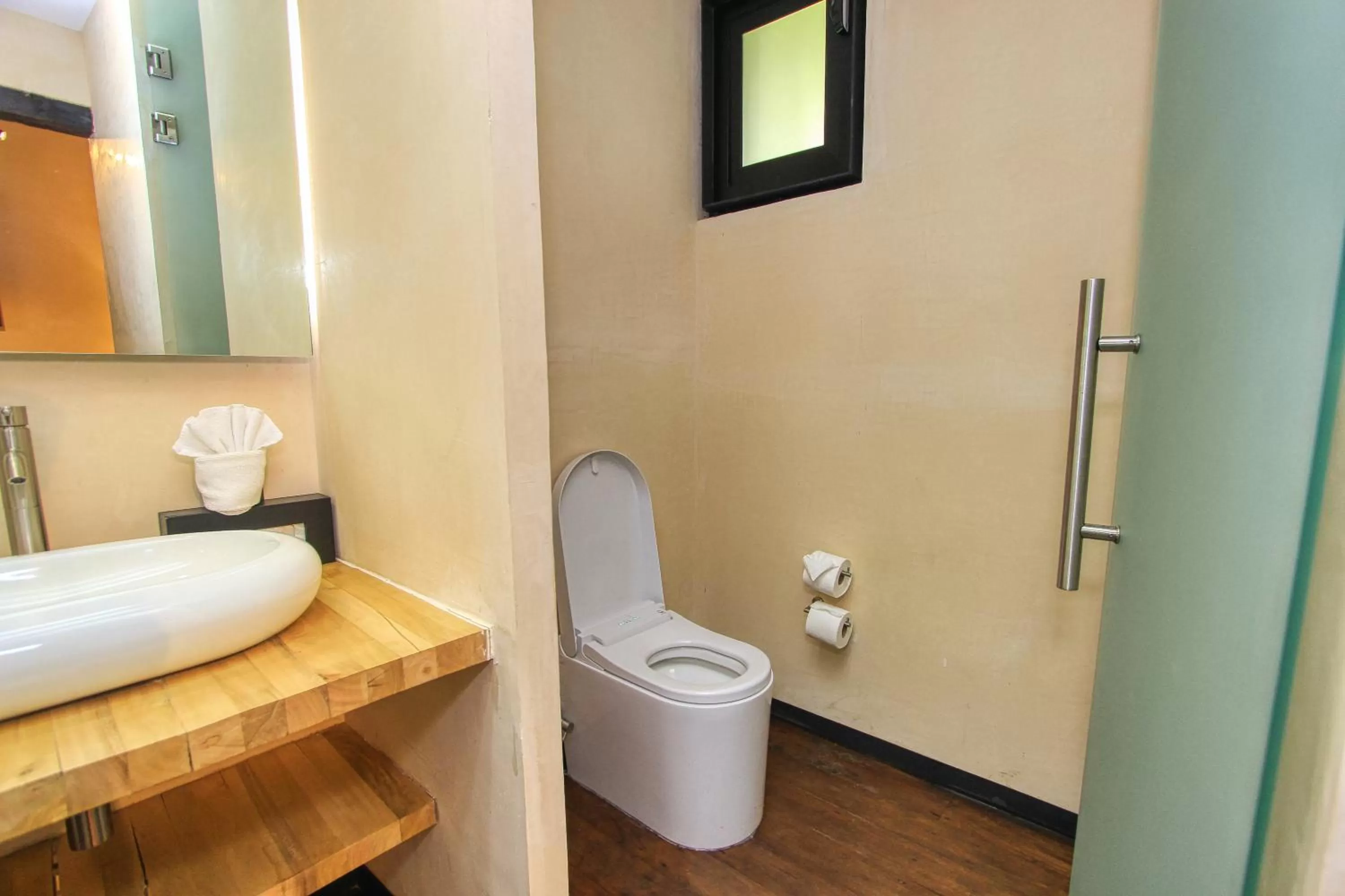 Bathroom in Uvence Arte + Hotel