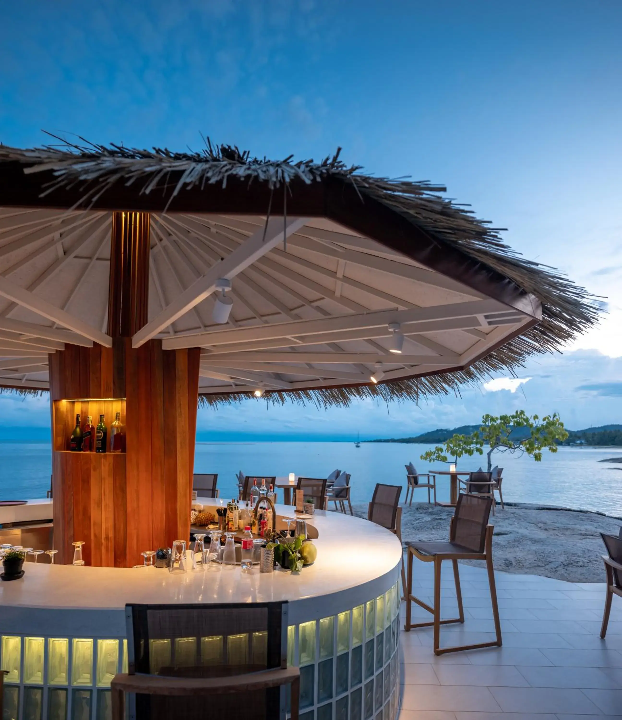 Lounge or bar in Rocky's Boutique Resort - Veranda Collection Samui - SHA Extra Plus