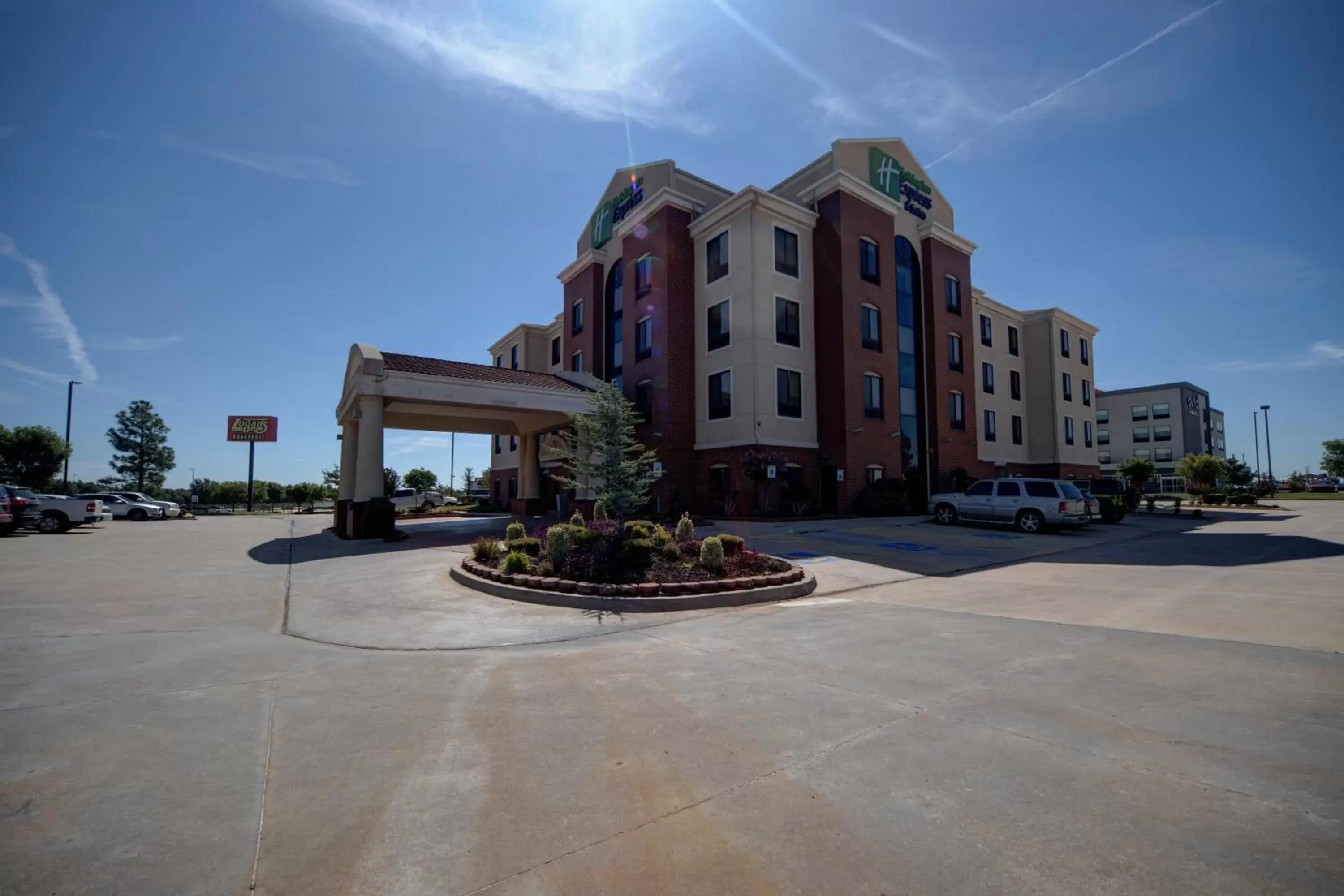 Property Building in Holiday Inn Express Hotel & Suites Oklahoma City-West Yukon, an IHG Hotel