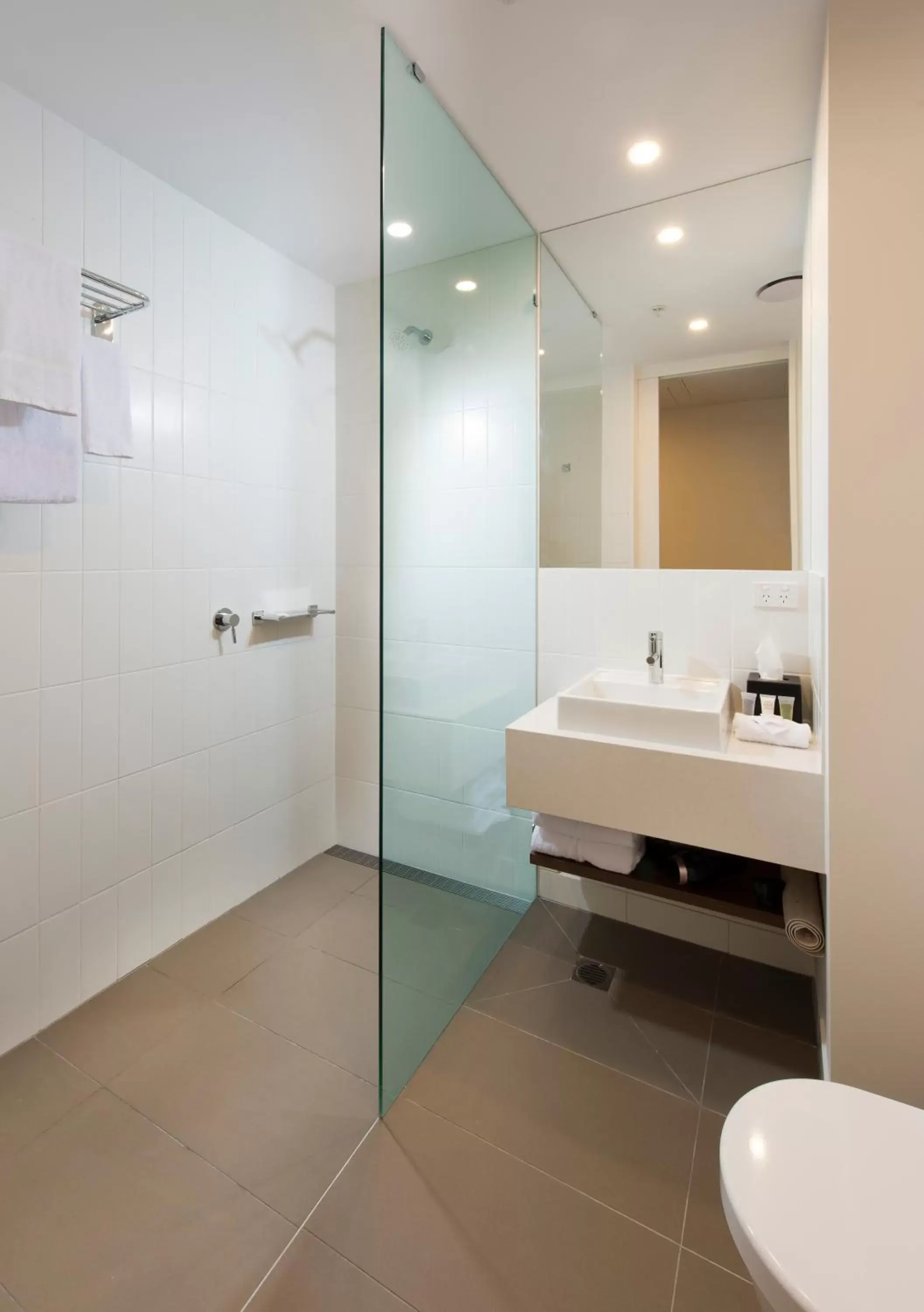 Shower, Bathroom in ibis Brisbane Airport