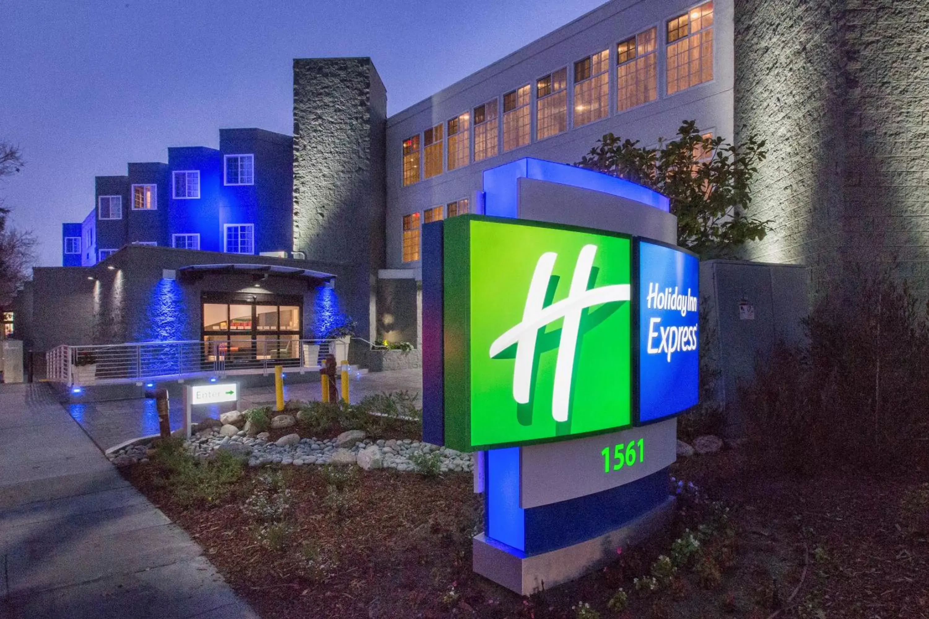 Property building in Holiday Inn Express Mountain View South Palo Alto, an IHG Hotel