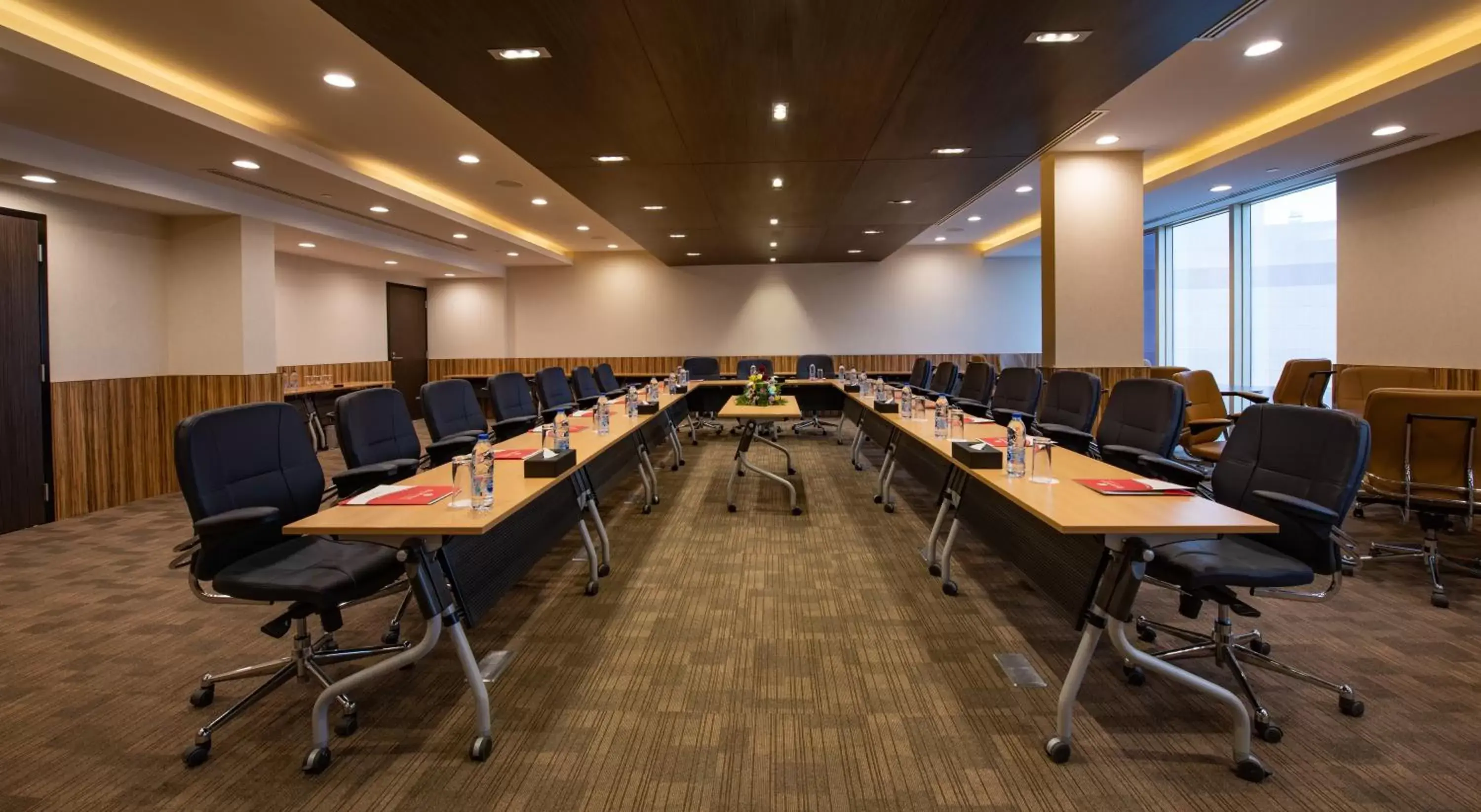 Meeting/conference room in Ramada Hotel & Suites by Wyndham Al Qassim