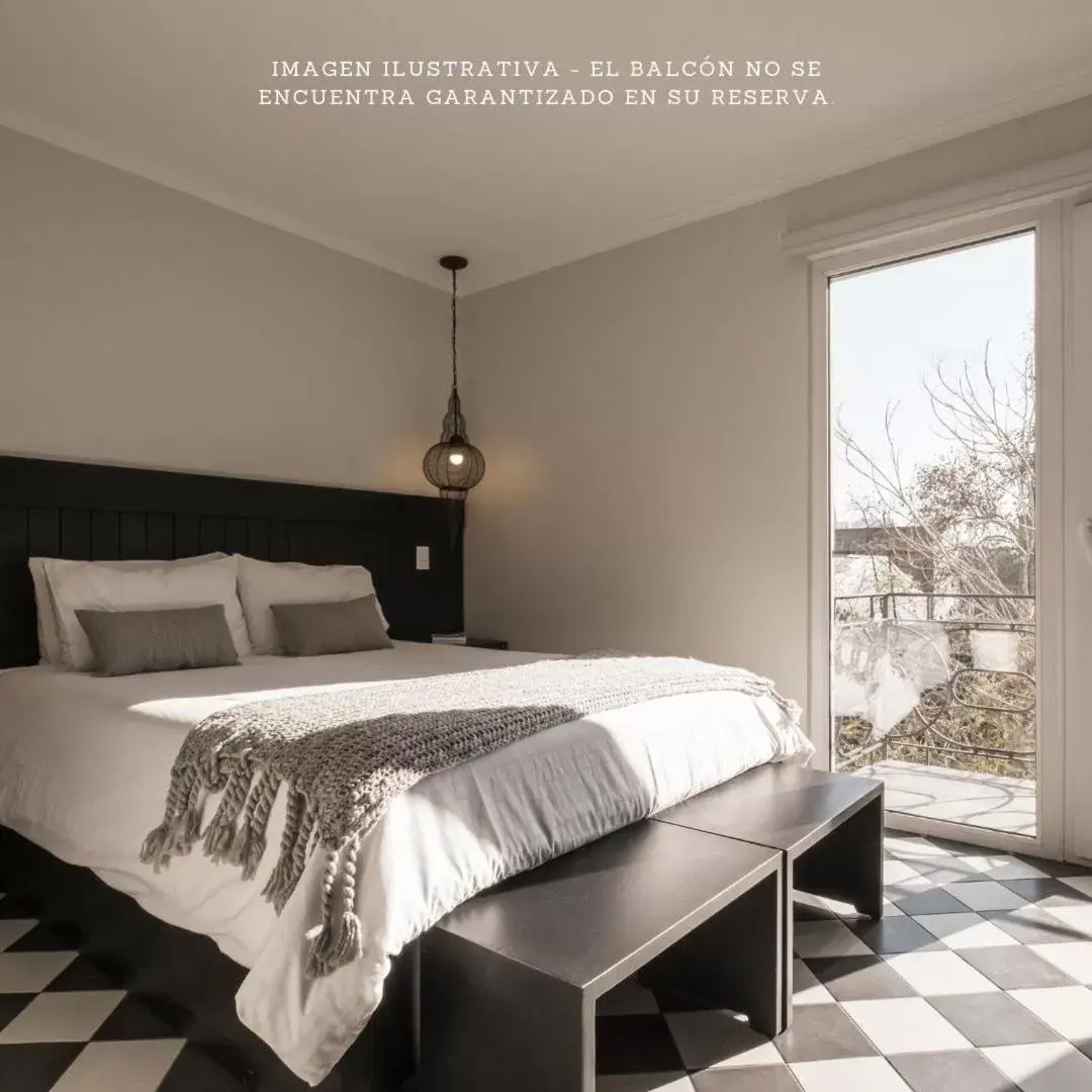 Decorative detail, Bed in Apart Hotel B Decorative detail, Bed in Apart Hotel B