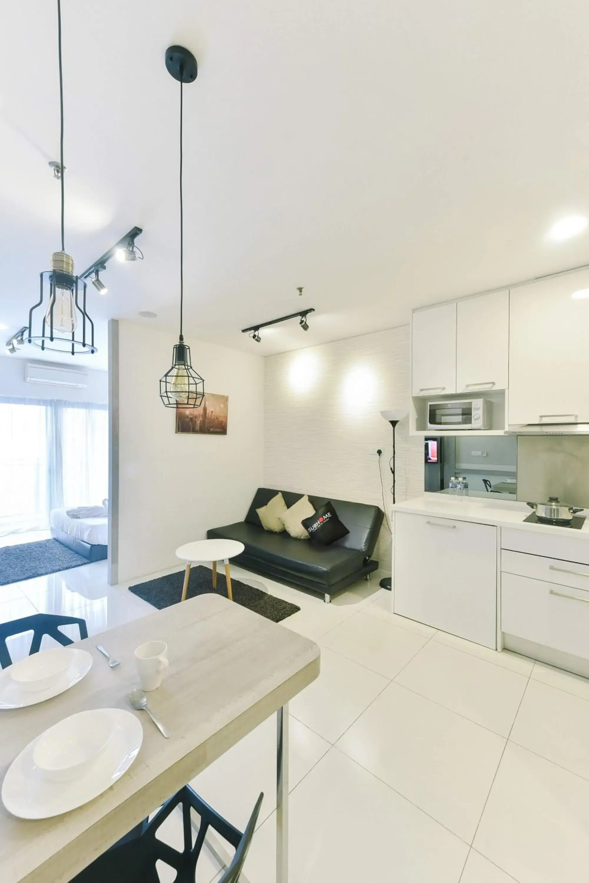 Dining area, Kitchen/Kitchenette in Summer Suites Residences by Subhome