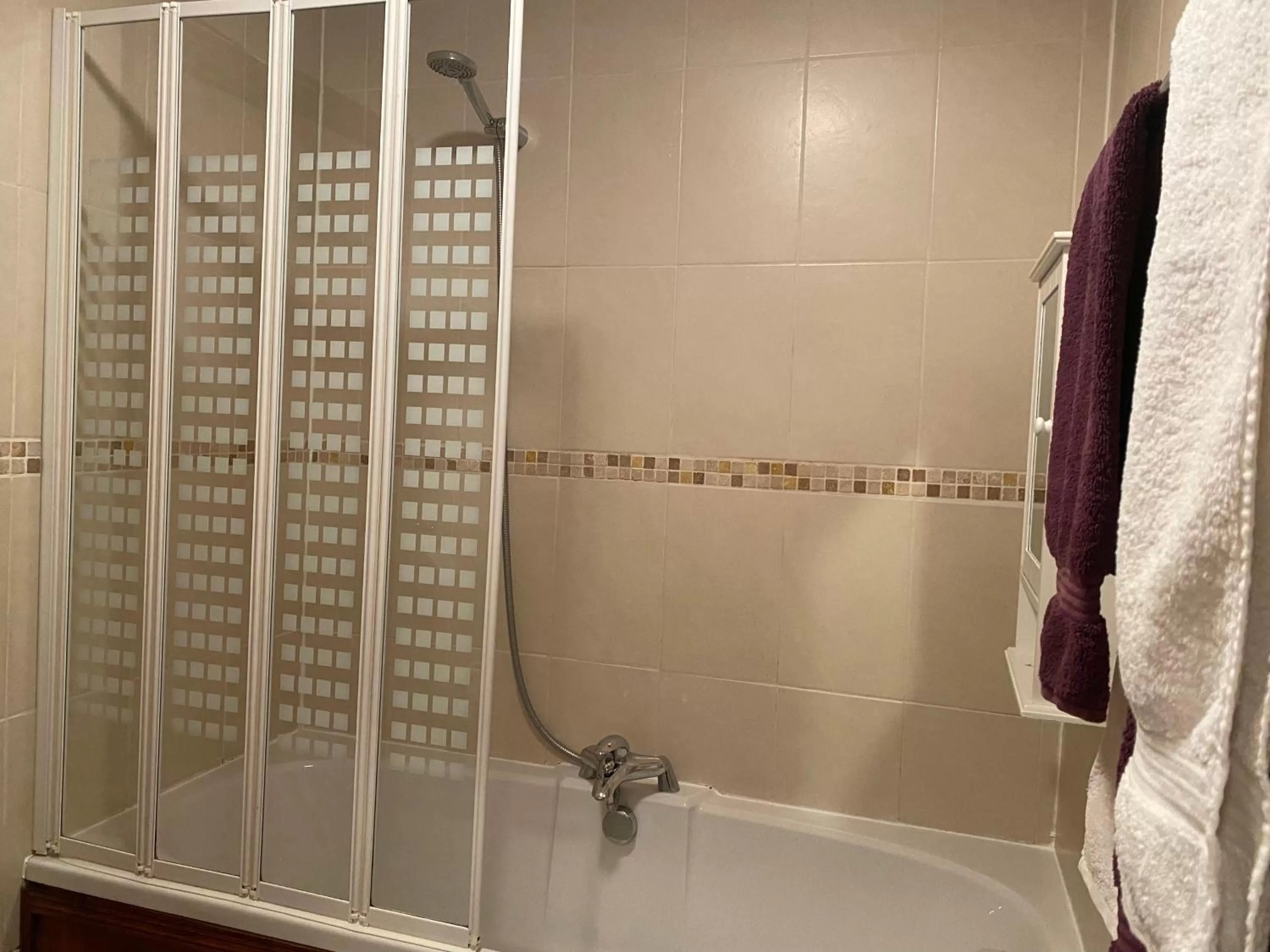 Bath in Old Chapel Forge