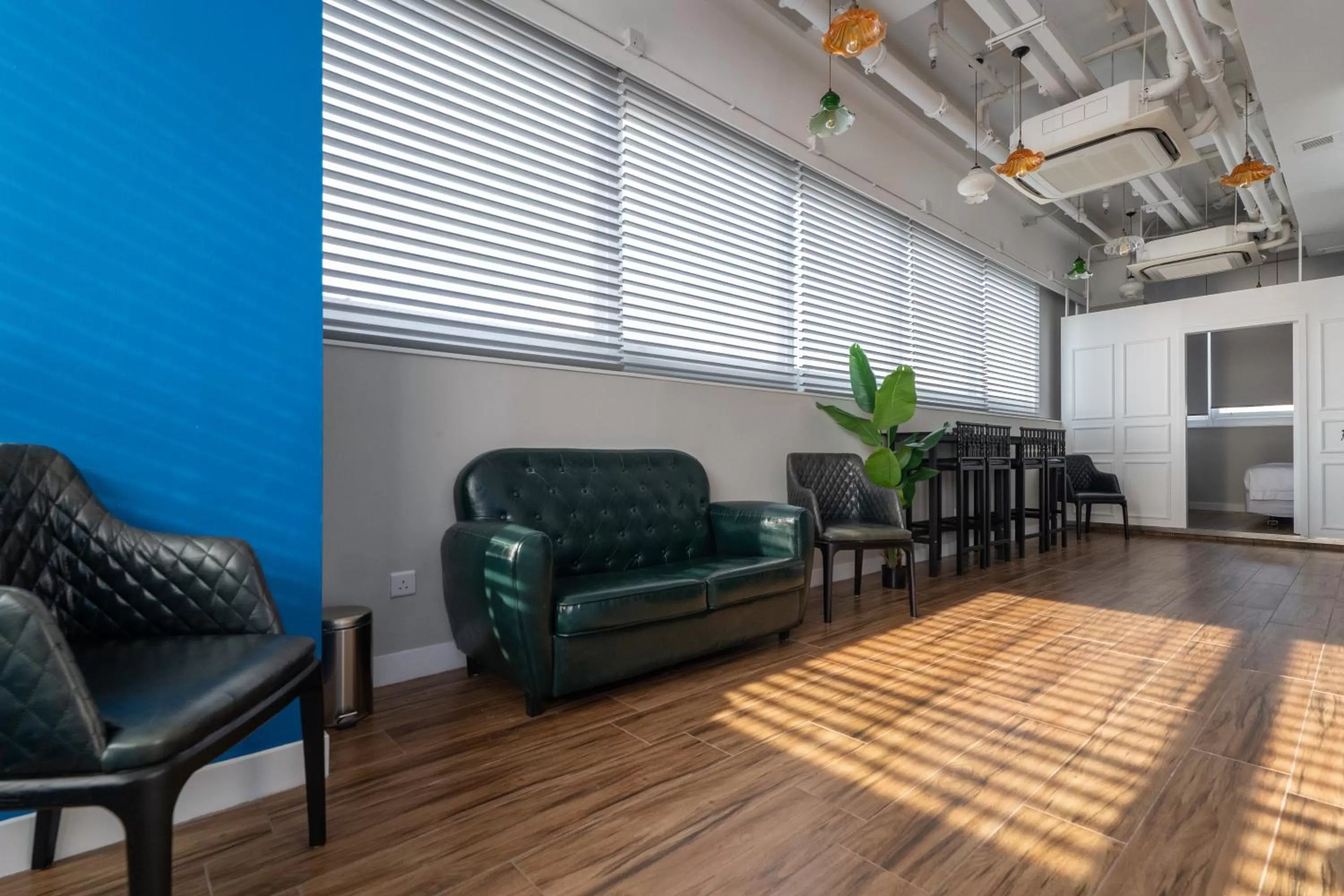 Living room in Tung Nam Lou Art Hotel