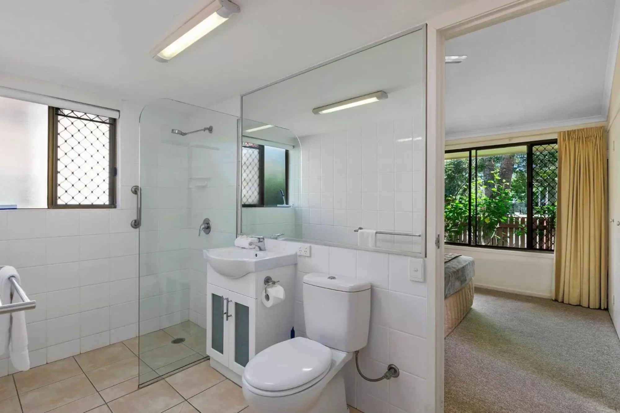 Bathroom in Wolngarin Holiday Resort Noosa