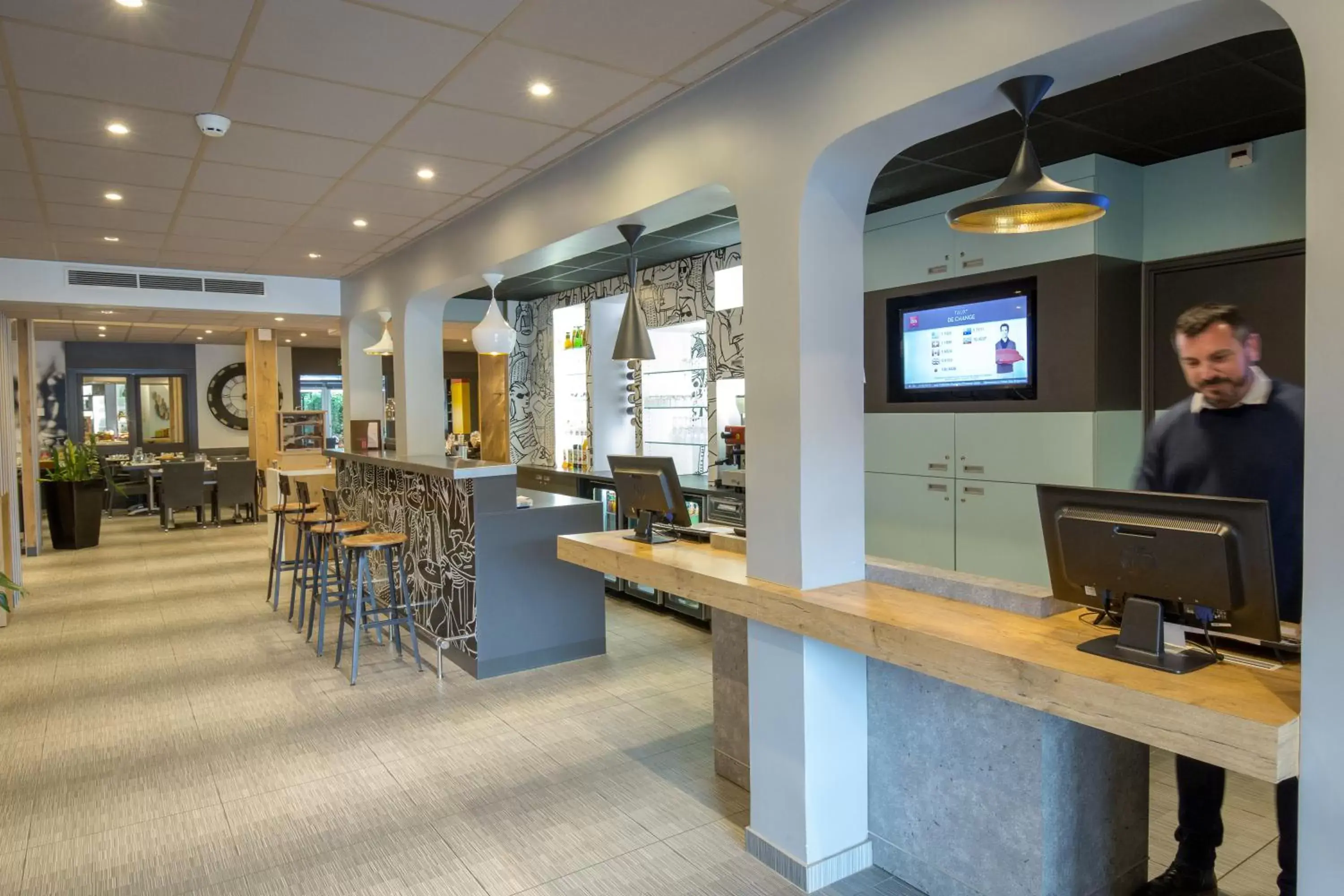 Lobby or reception in ibis Brignoles Provence Verte Lobby or reception in ibis Brignoles Provence Verte