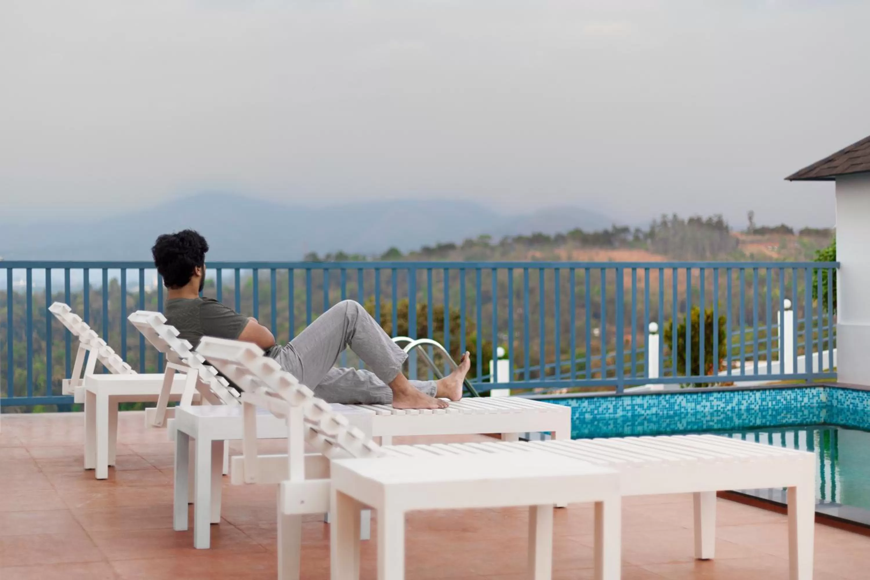 Swimming pool in Pleasant Hill Resort