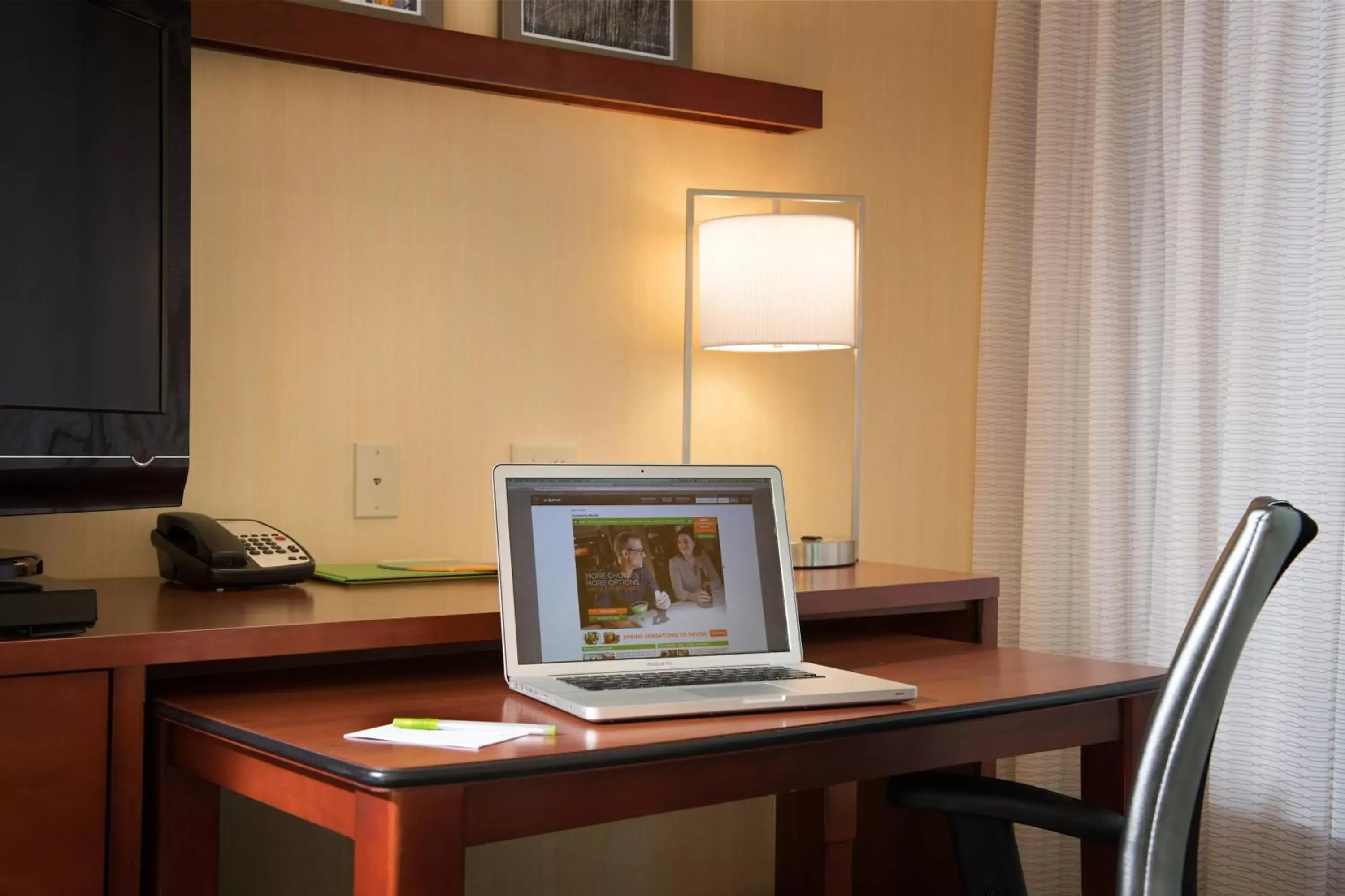 Photo of the whole room, TV/Entertainment Center in Courtyard by Marriott Hanover Lebanon