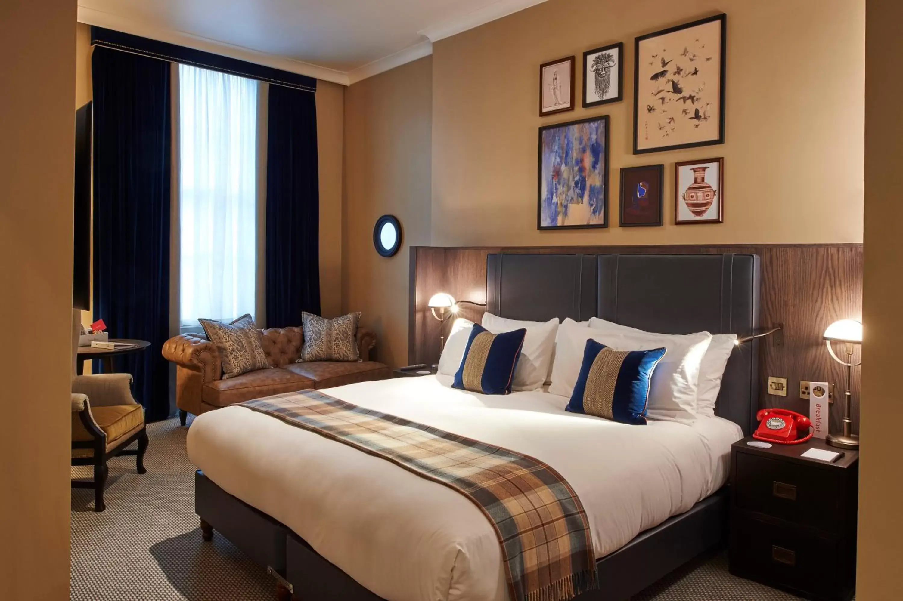 Bed in Kimpton - Charlotte Square, an IHG Hotel