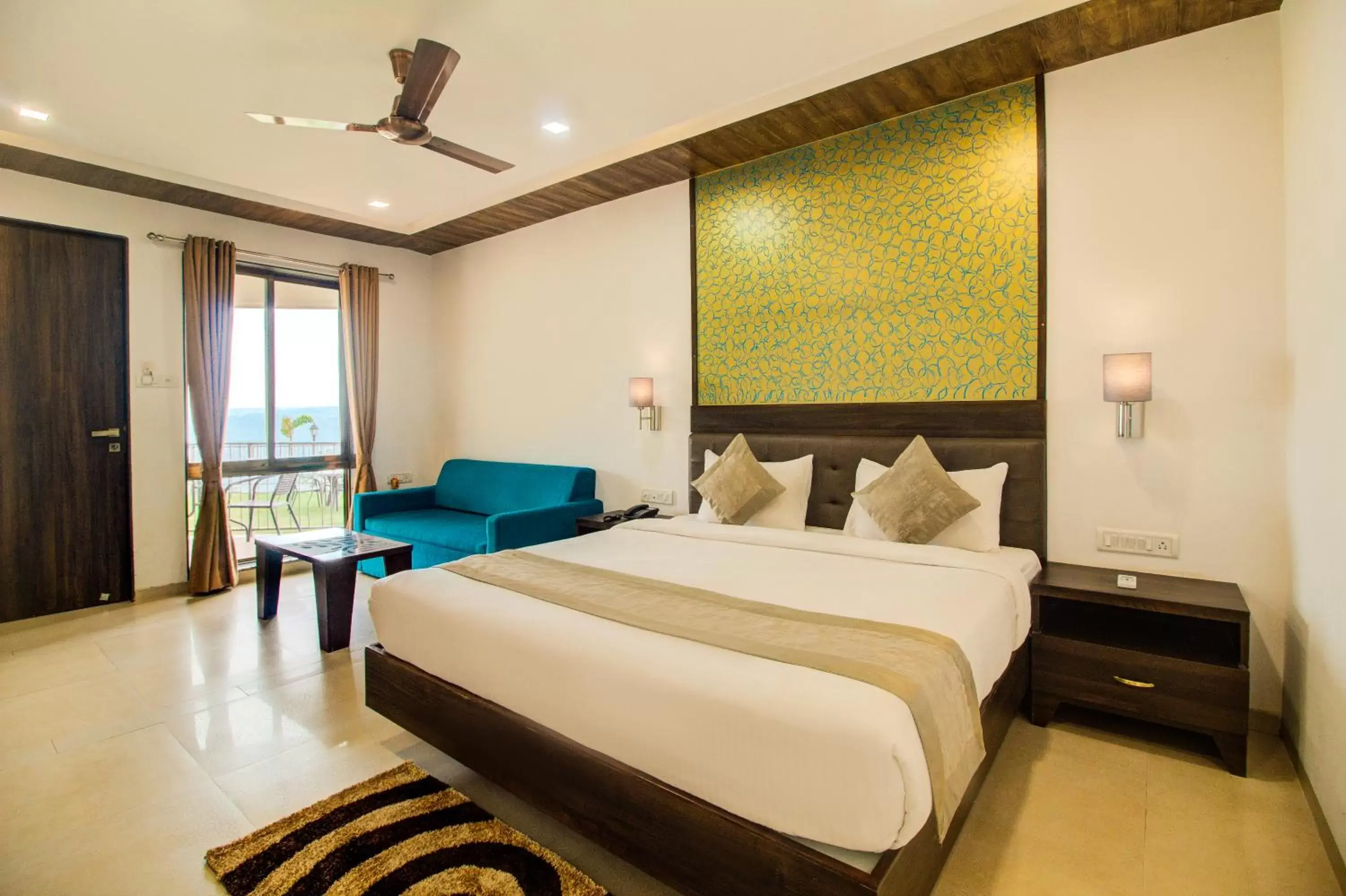 Bed in Mountain Breeze Resort, Mahabaleshwar Bed in Mountain Breeze Resort, Mahabaleshwar
