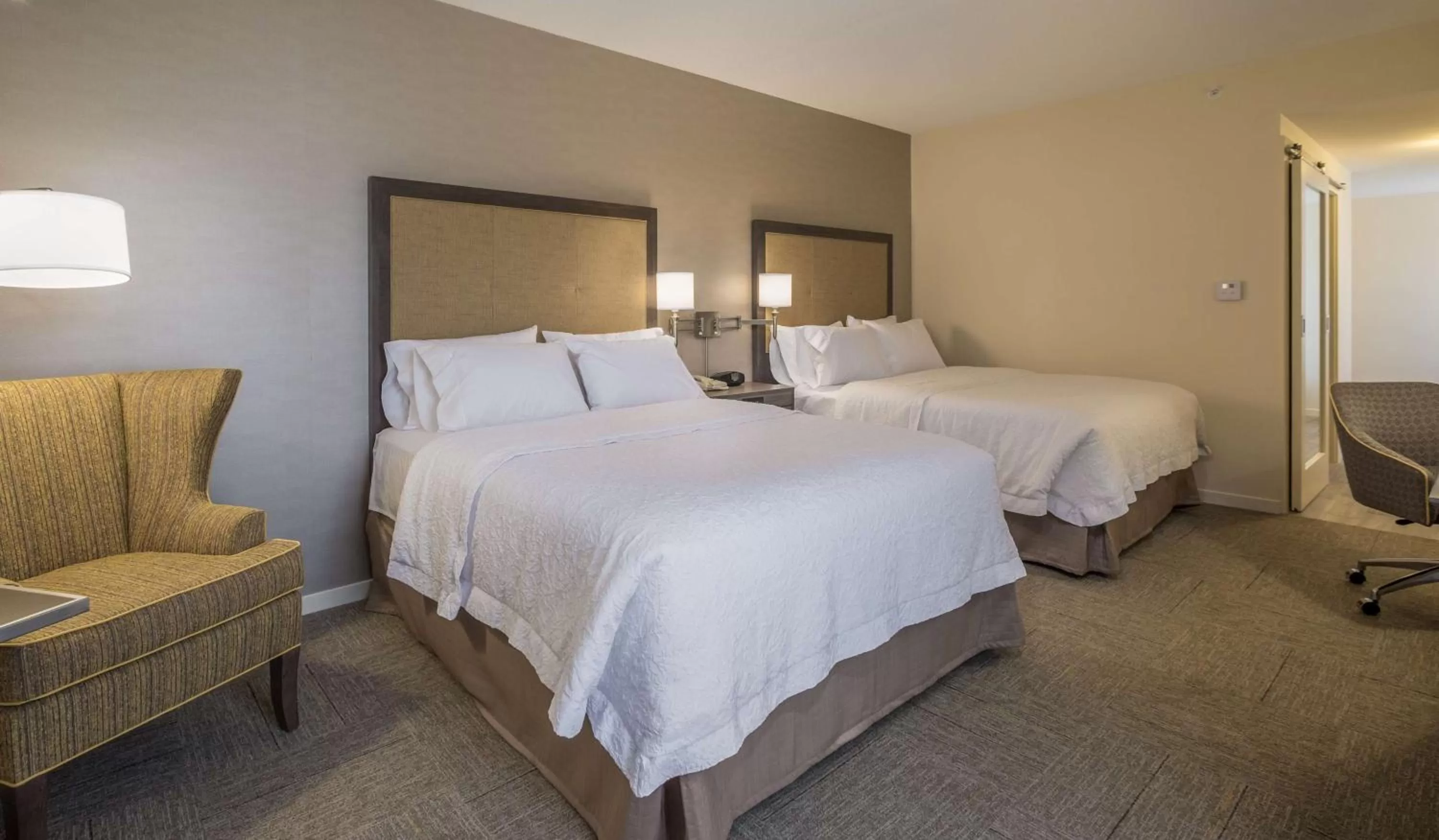 Bed in Hampton Inn Waterville